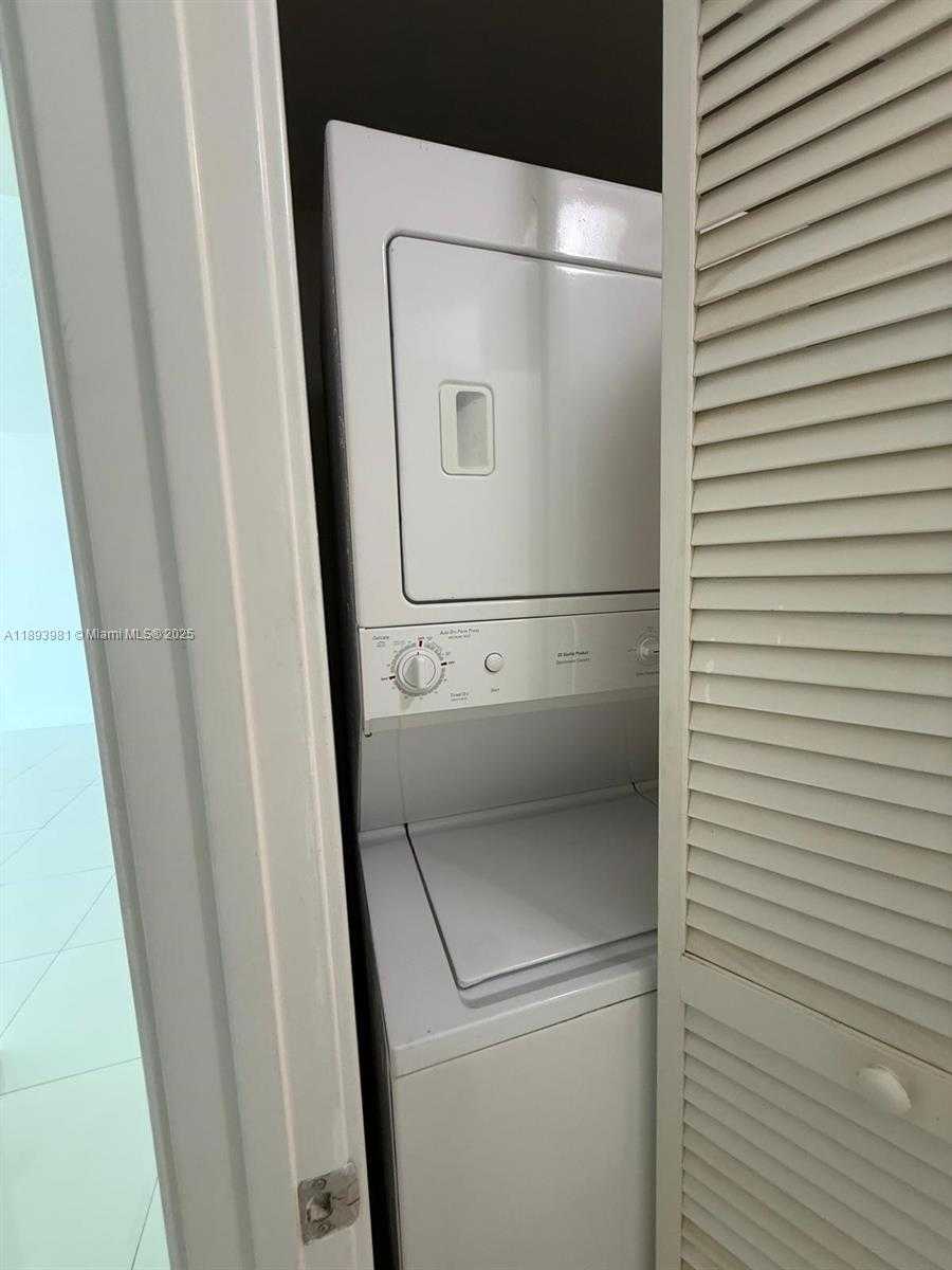 Small Image of 79 SOUTH WEST 12TH ST #1608-S, Miami Number 10