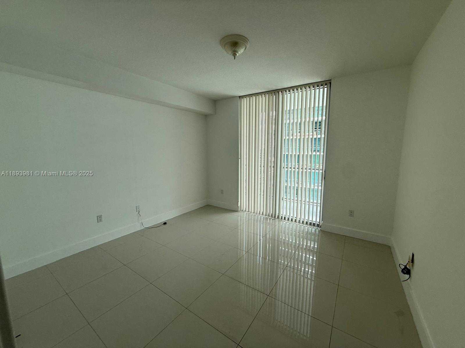 Small Image of 79 SOUTH WEST 12TH ST #1608-S, Miami Number 7