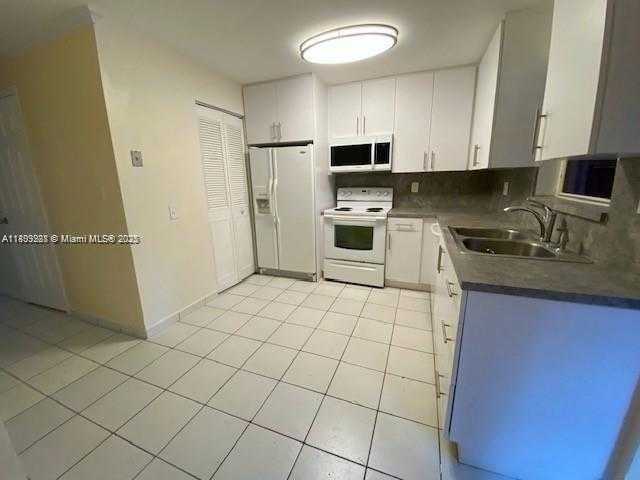 Small Image of 6275 SOUTH WEST 130TH AVE #807, Miami Number 4