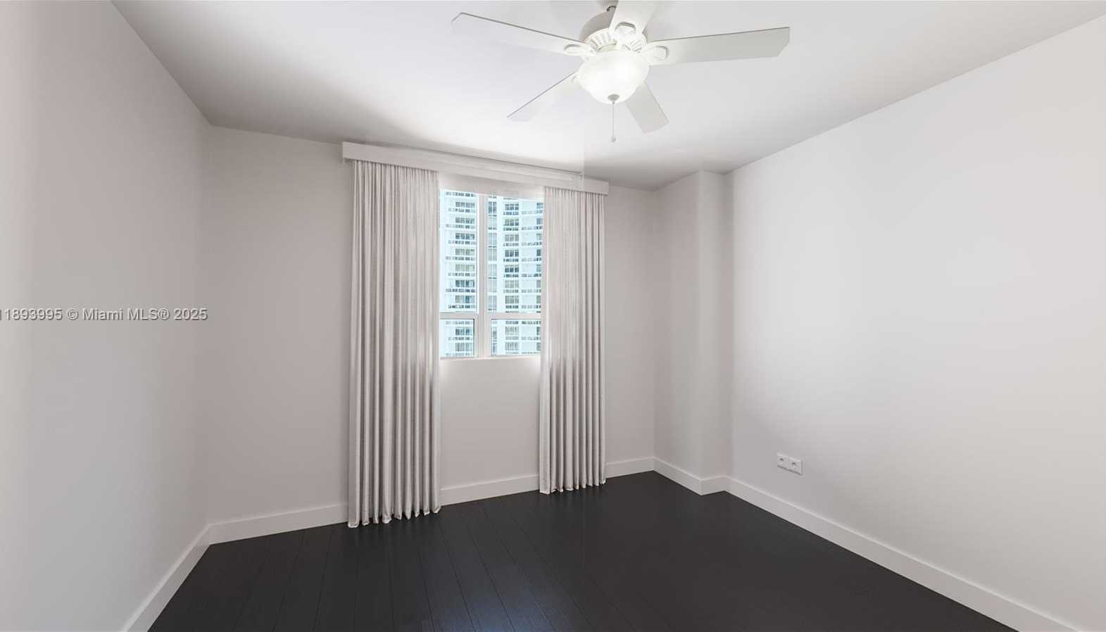 Small Image of 801 BRICKELL KEY BLVD #1606, Miami Number 15