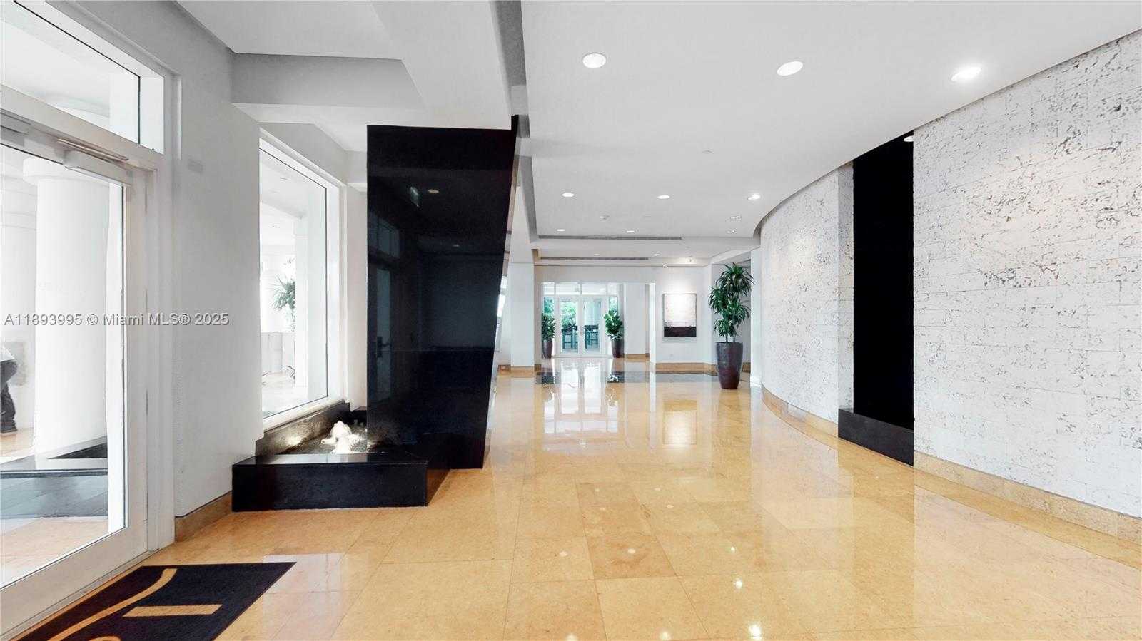 Small Image of 801 BRICKELL KEY BLVD #1606, Miami Number 4