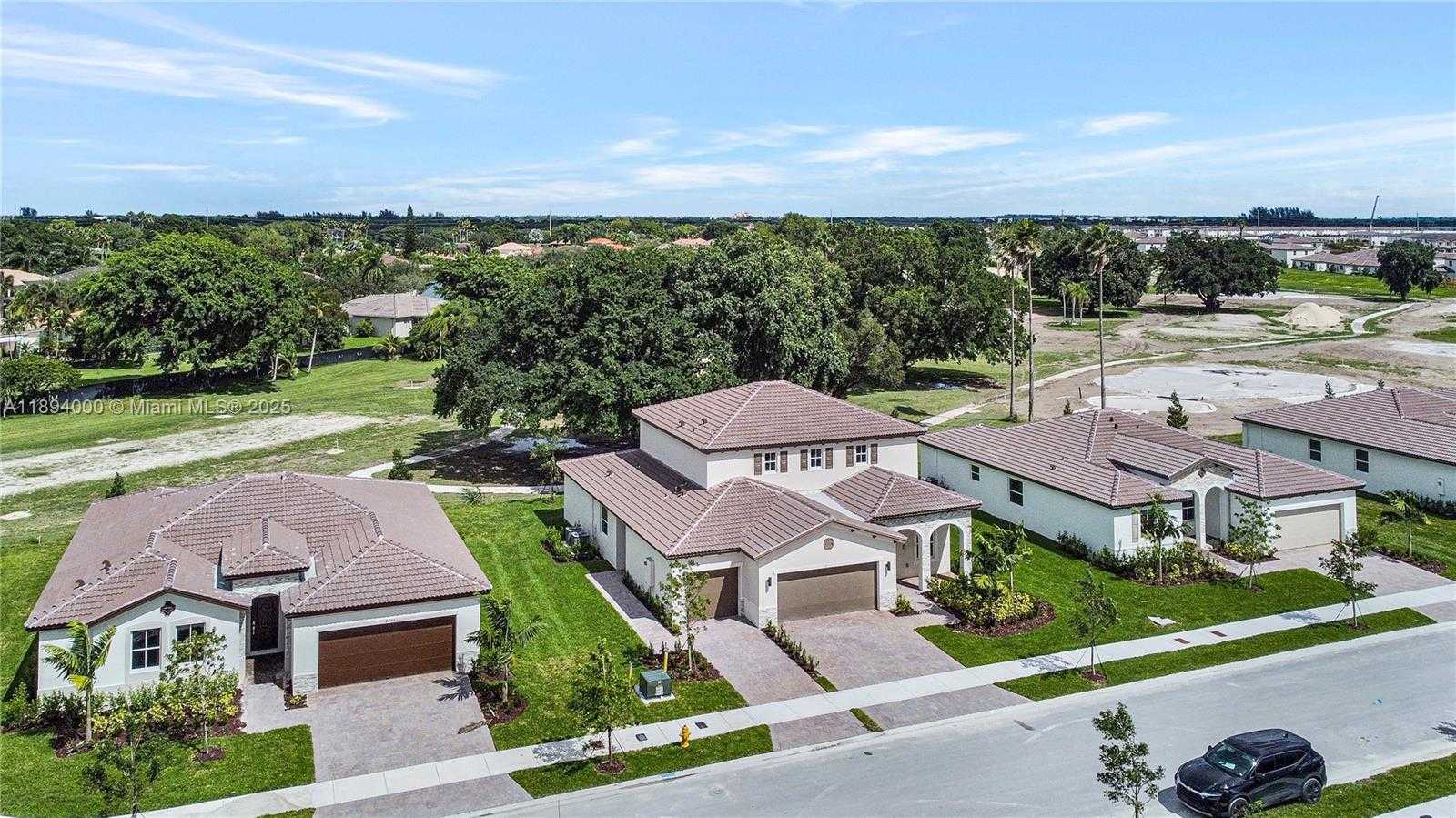 Small Image of 2209 SOUTH EAST 30TH ST, Homestead Number 5