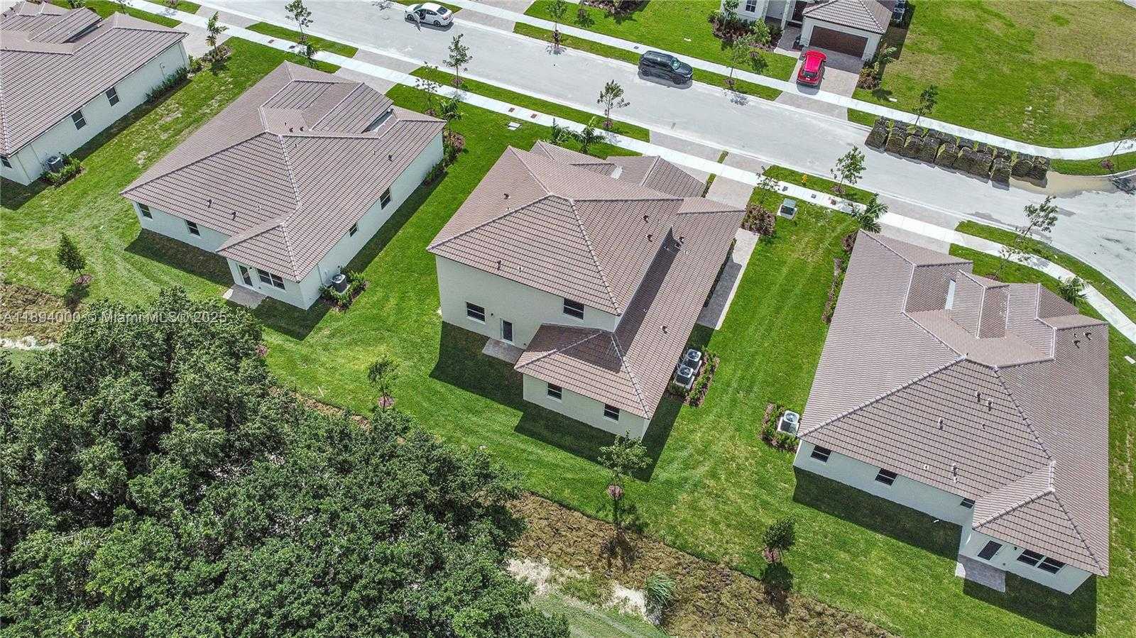 Small Image of 2209 SOUTH EAST 30TH ST, Homestead Number 9