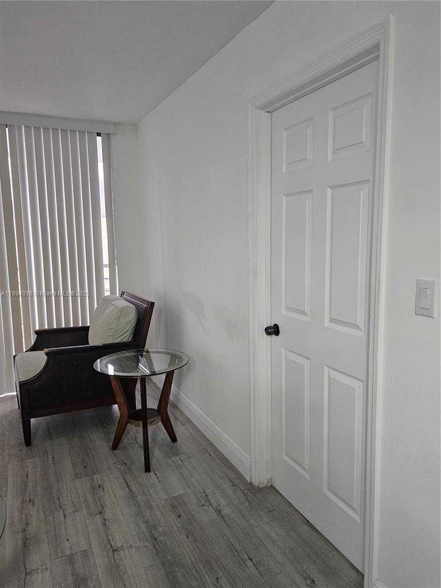 Small Image of 20400 WEST COUNTRY CLUB DR #301, Aventura Number 10
