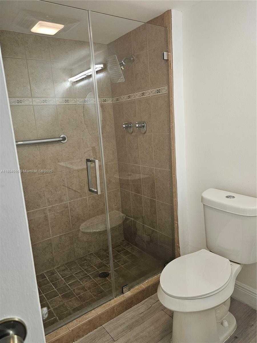 Small Image of 20400 WEST COUNTRY CLUB DR #301, Aventura Number 12