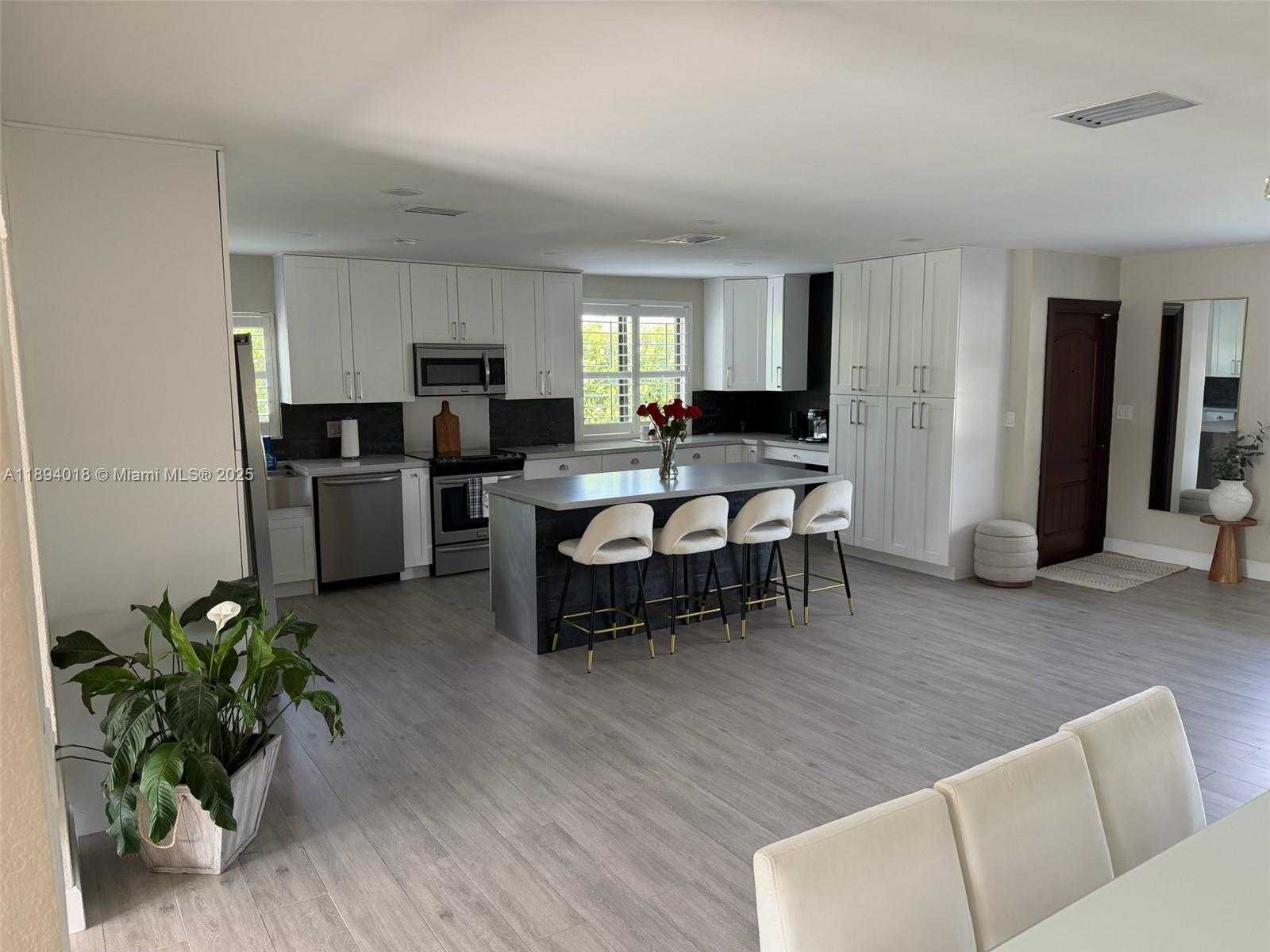 Small Image of 5222 SOUTH WEST 128TH PL, Miami Number 10