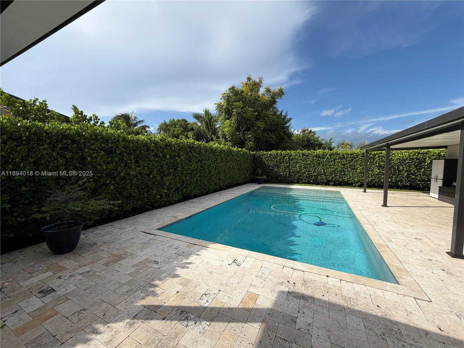 Small Image of 5222 SOUTH WEST 128TH PL, Miami Number 25