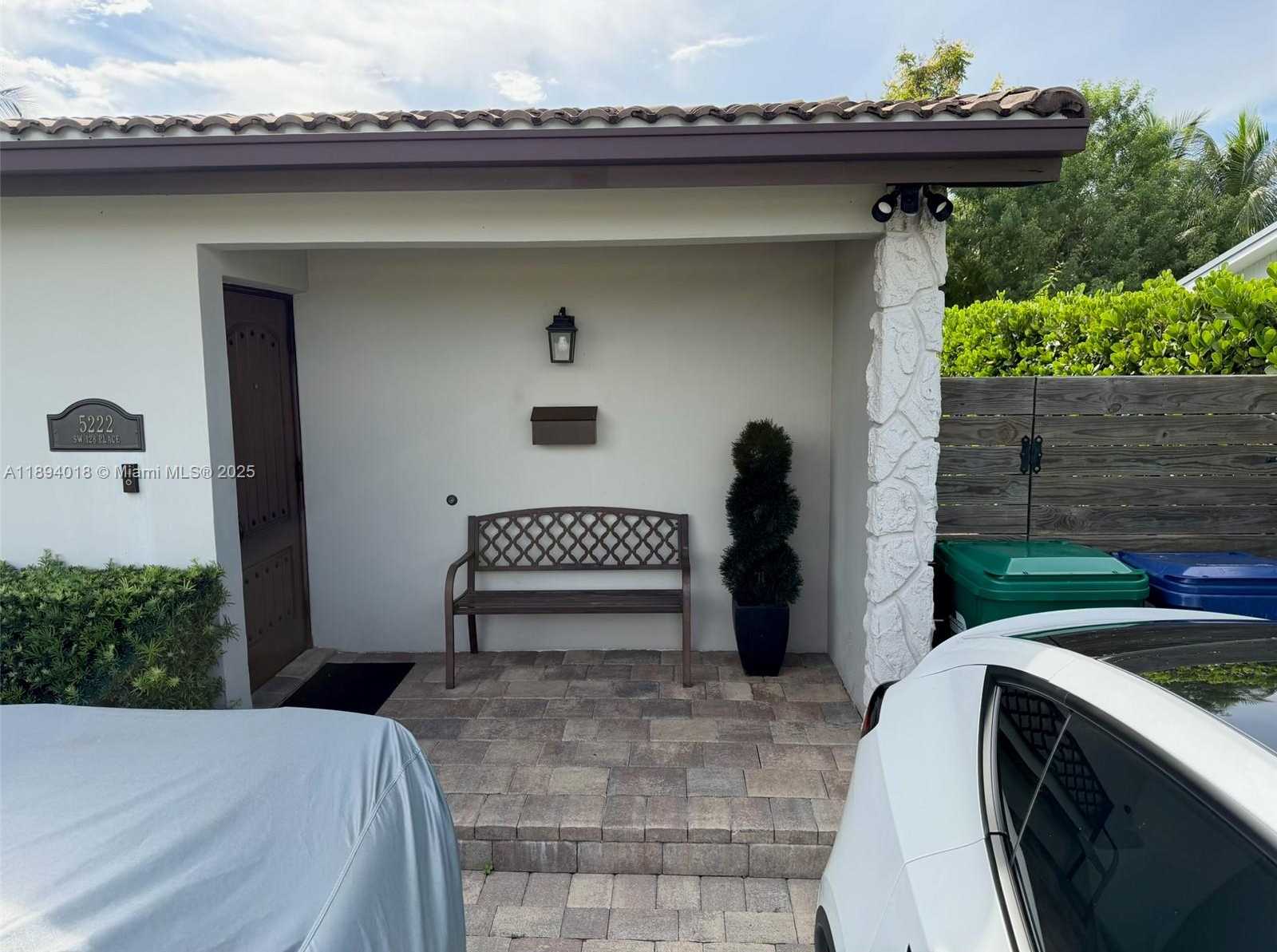Small Image of 5222 SOUTH WEST 128TH PL, Miami Number 3