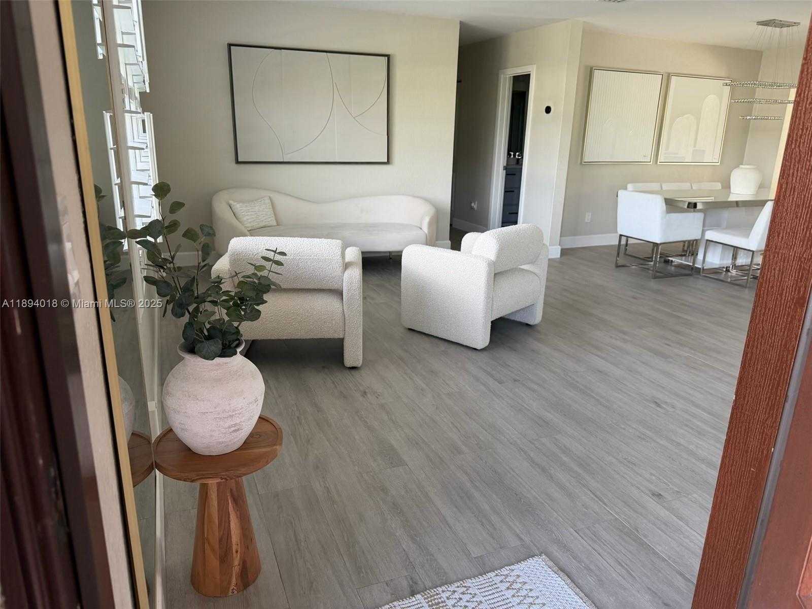Small Image of 5222 SOUTH WEST 128TH PL, Miami Number 5