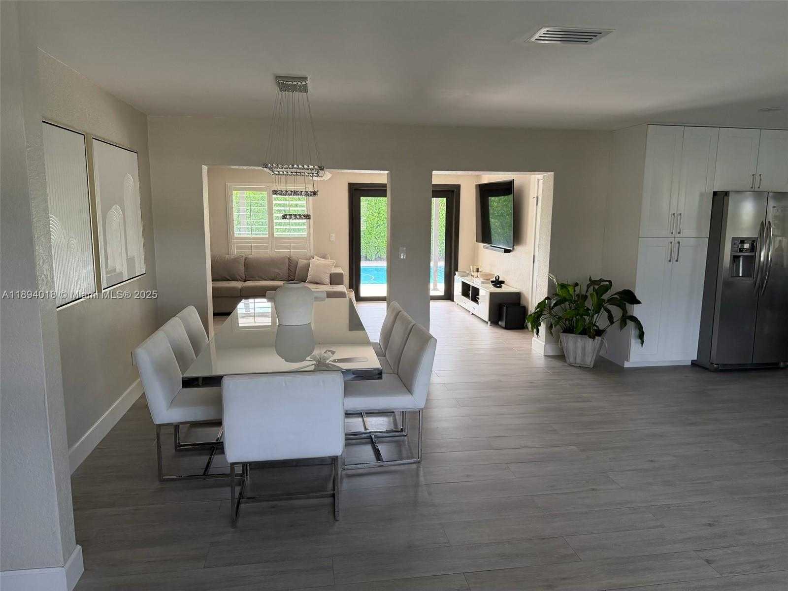 Small Image of 5222 SOUTH WEST 128TH PL, Miami Number 7