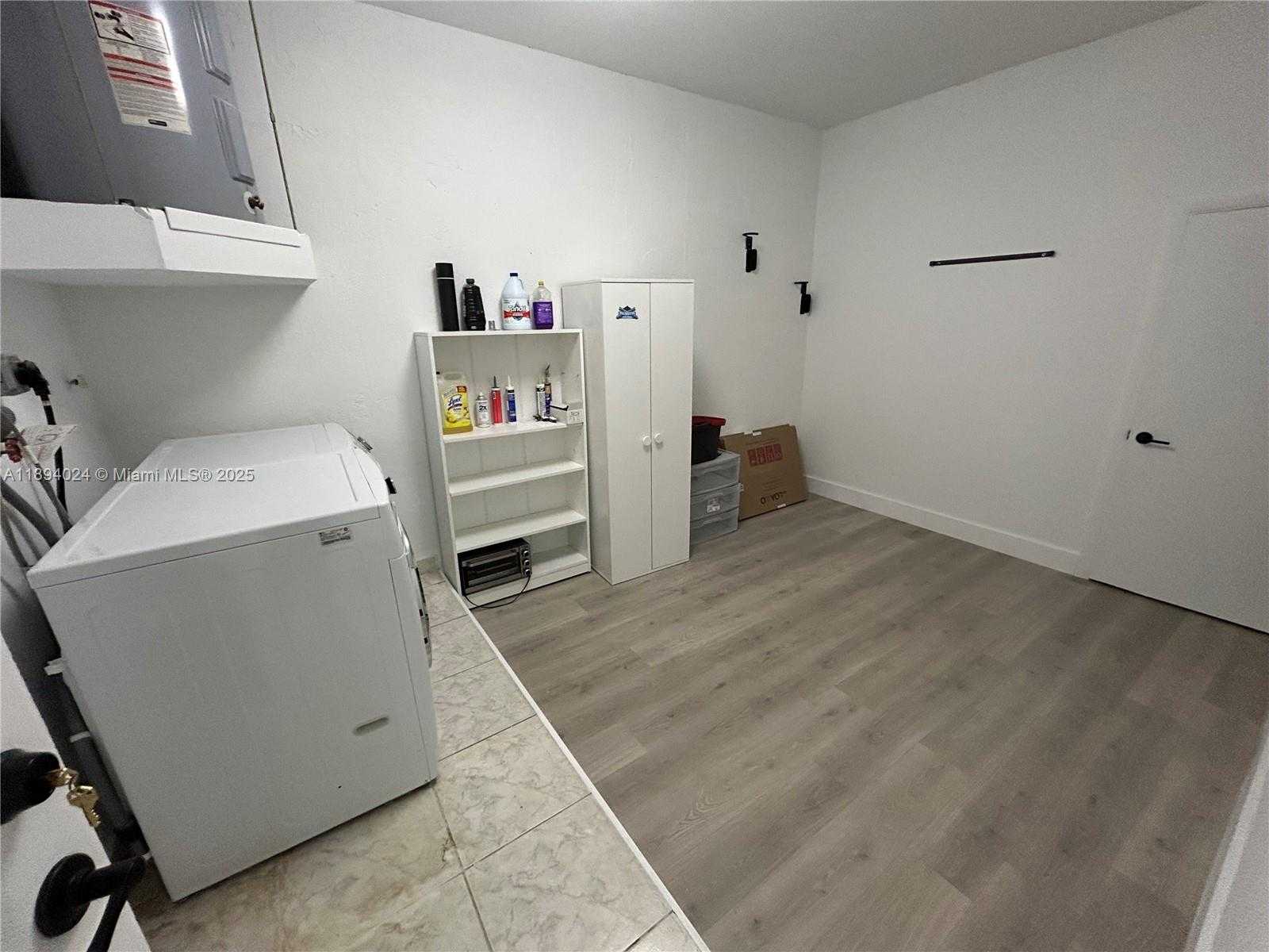 Small Image of 8725 SOUTH WEST 158TH PL, Miami Number 23