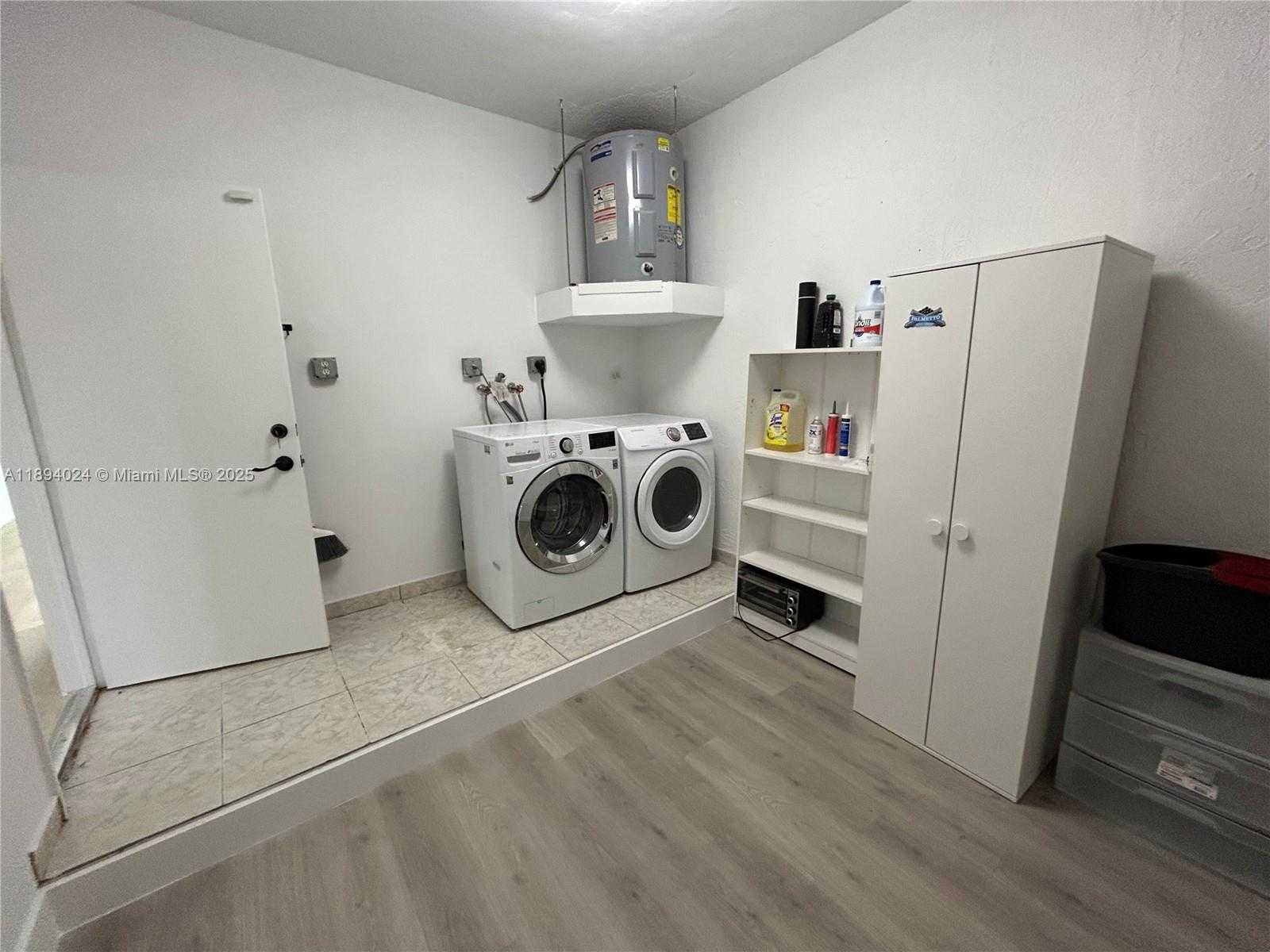 Small Image of 8725 SOUTH WEST 158TH PL, Miami Number 24