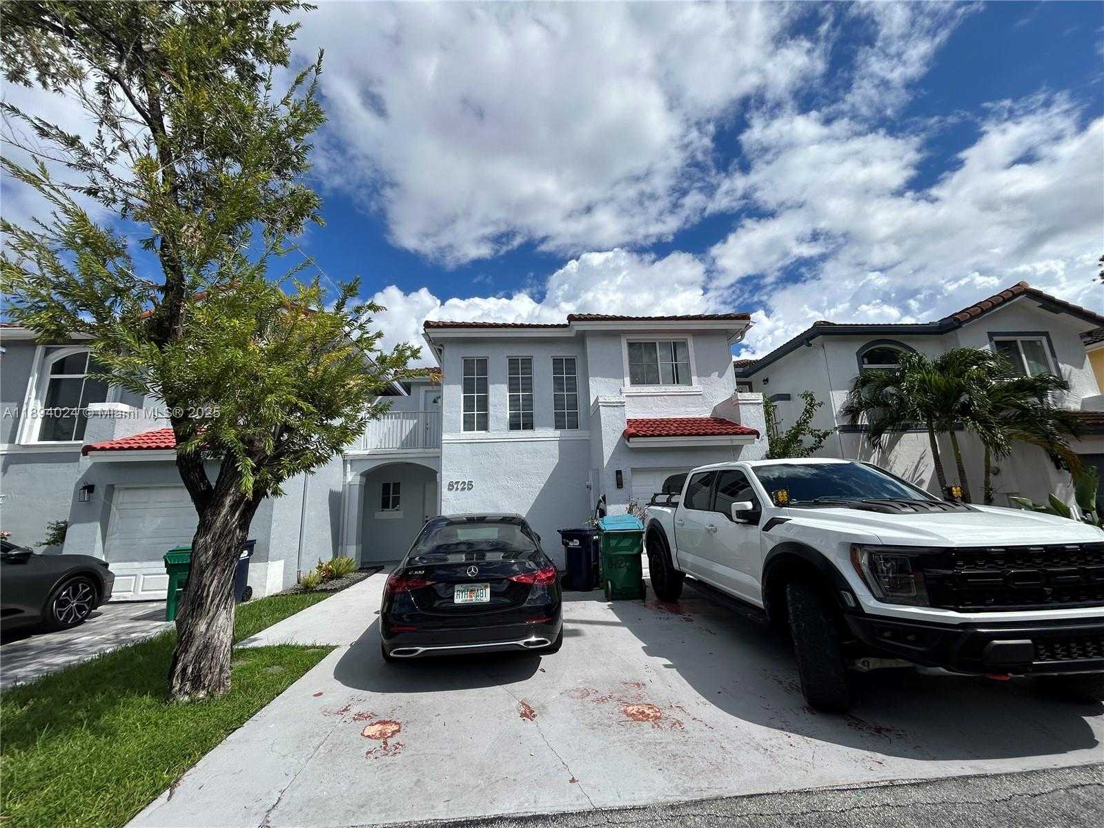 Small Image of 8725 SOUTH WEST 158TH PL, Miami Number 4
