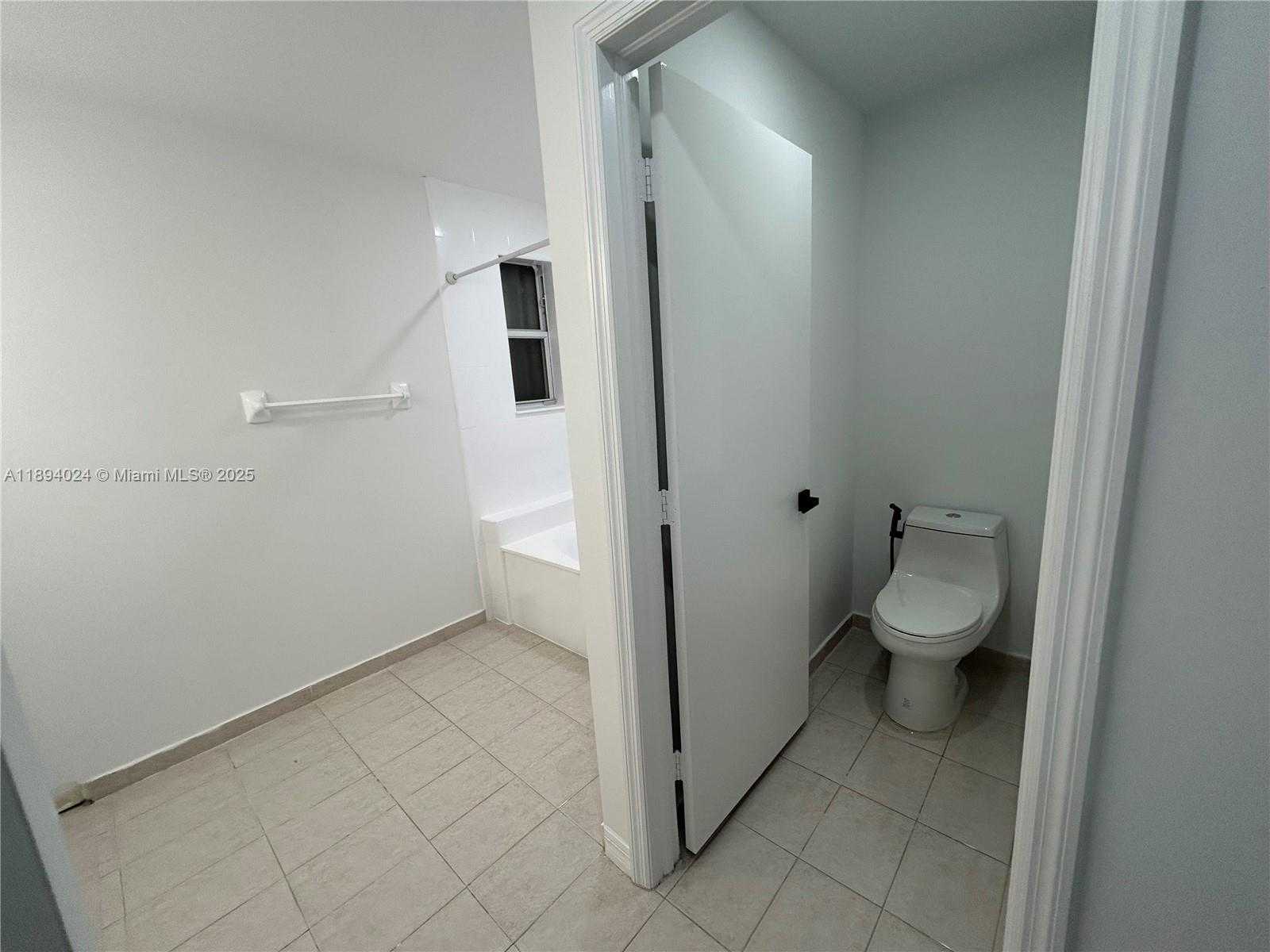 Small Image of 8725 SOUTH WEST 158TH PL, Miami Number 45