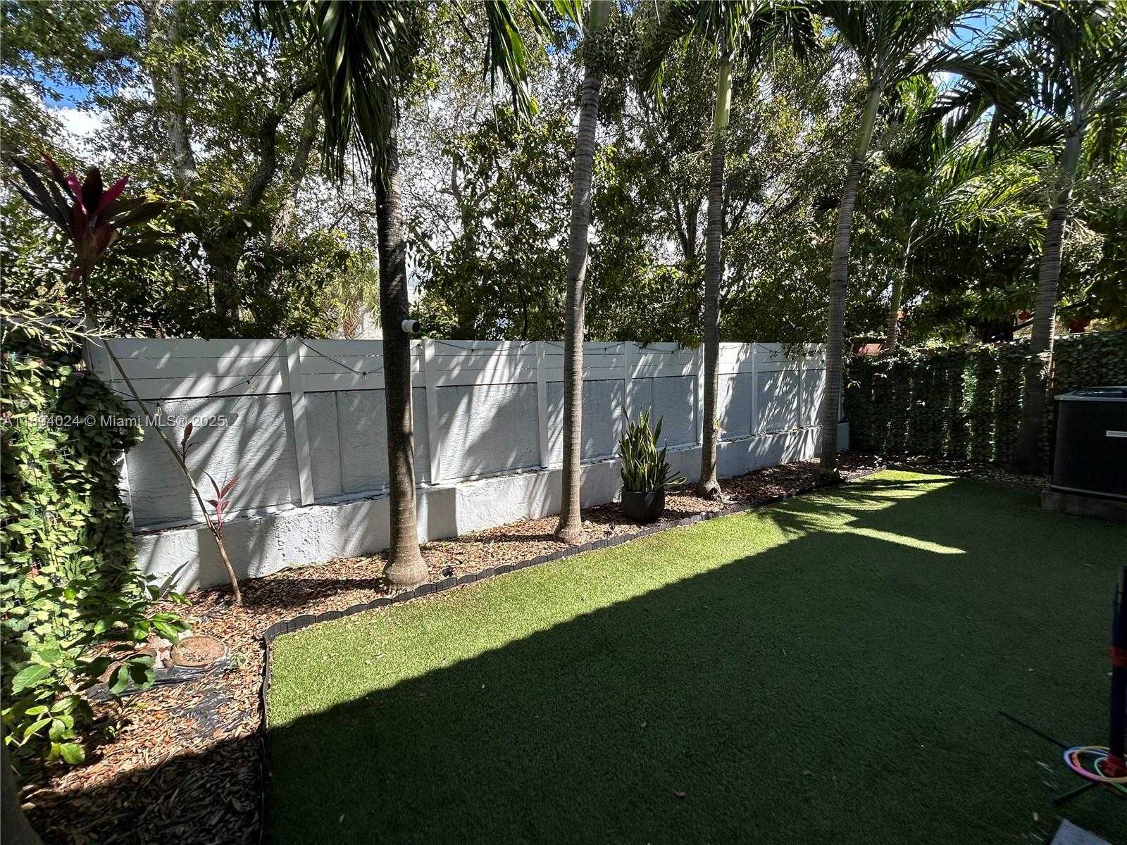 Small Image of 8725 SOUTH WEST 158TH PL, Miami Number 50