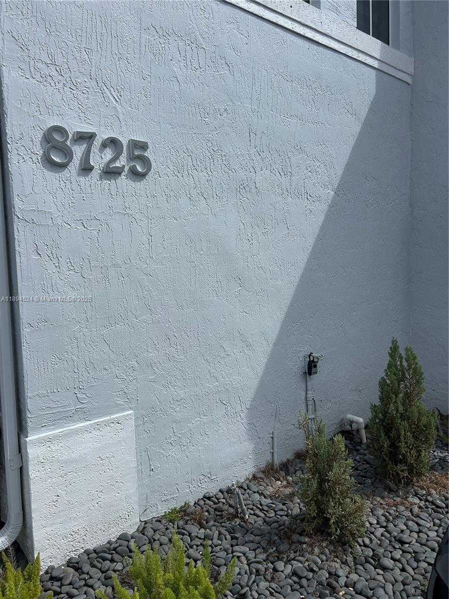 Small Image of 8725 SOUTH WEST 158TH PL, Miami Number 54