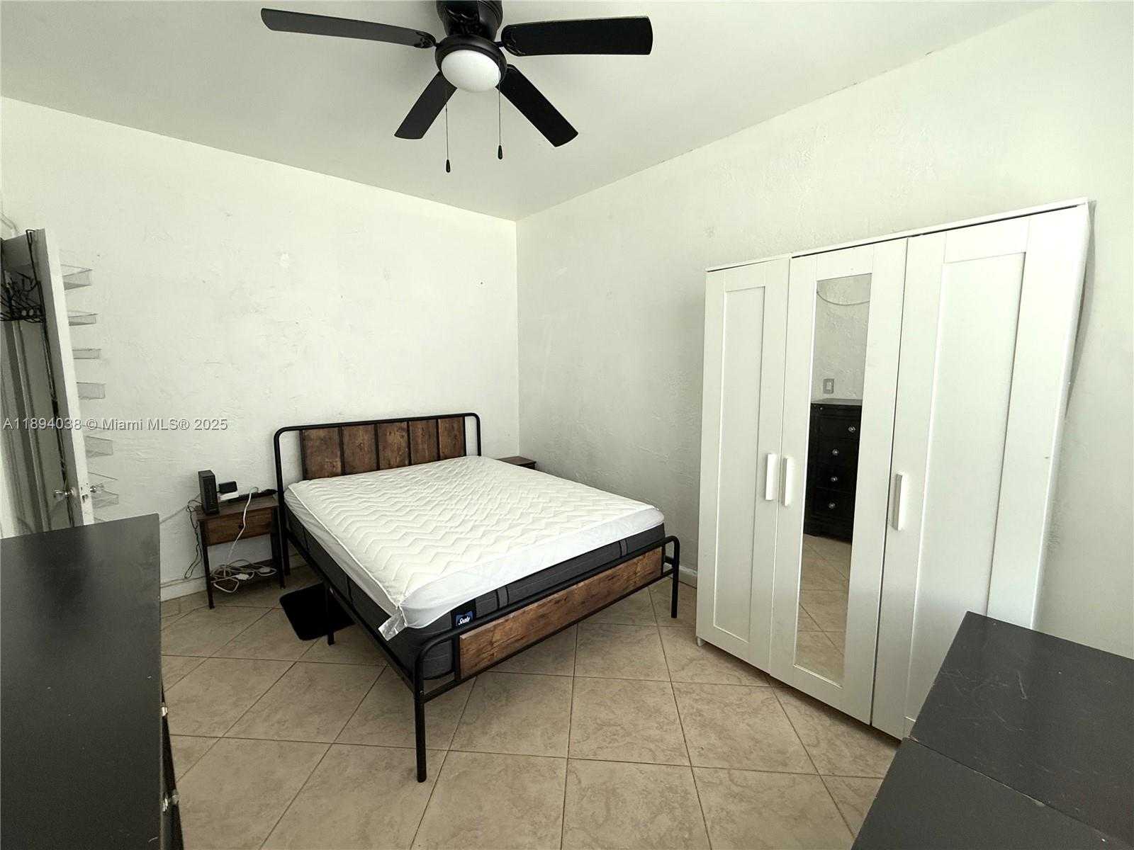 Small Image of 1618 MICHIGAN AVE #5, Miami Beach Number 10