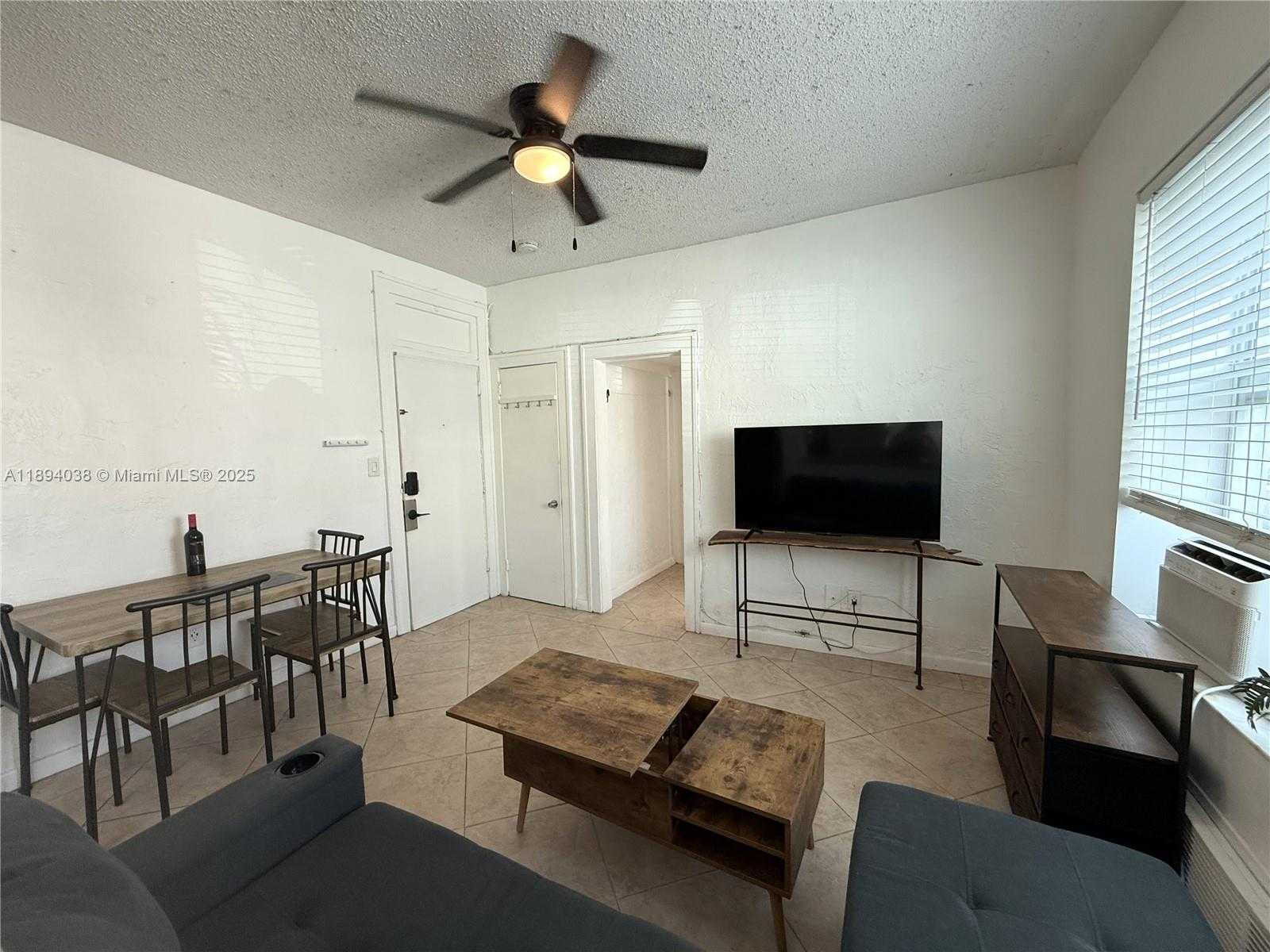 Small Image of 1618 MICHIGAN AVE #5, Miami Beach Number 8