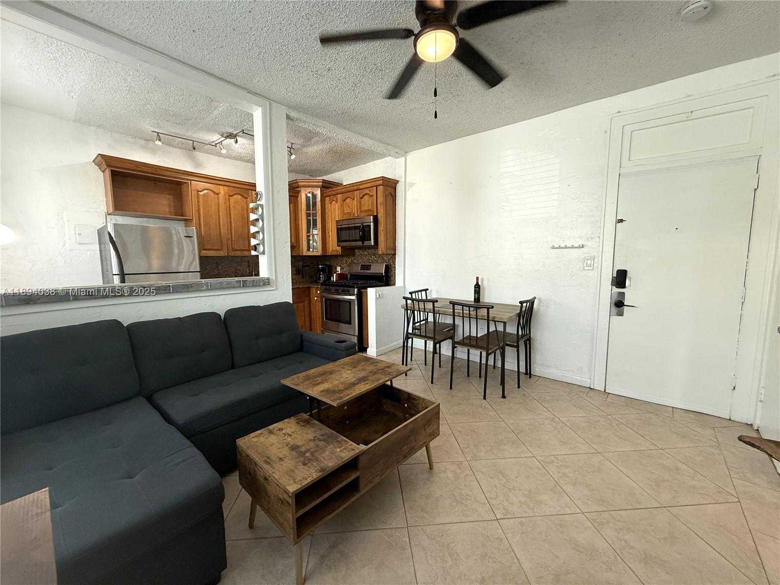 Small Image of 1618 MICHIGAN AVE #5, Miami Beach Number 9