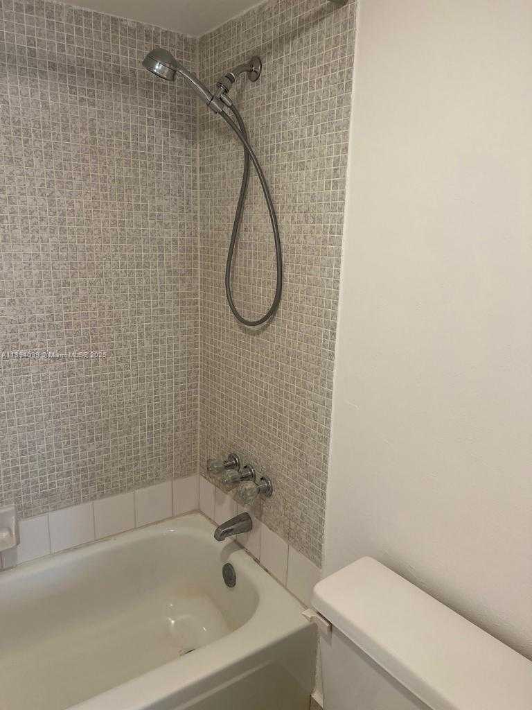 Small Image of 1200 Miami Gardens Dr, Miami, FL 33179, USA Number 15