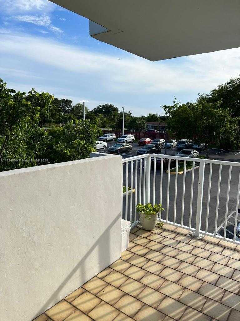 Small Image of 1200 Miami Gardens Dr, Miami, FL 33179, USA Number 18
