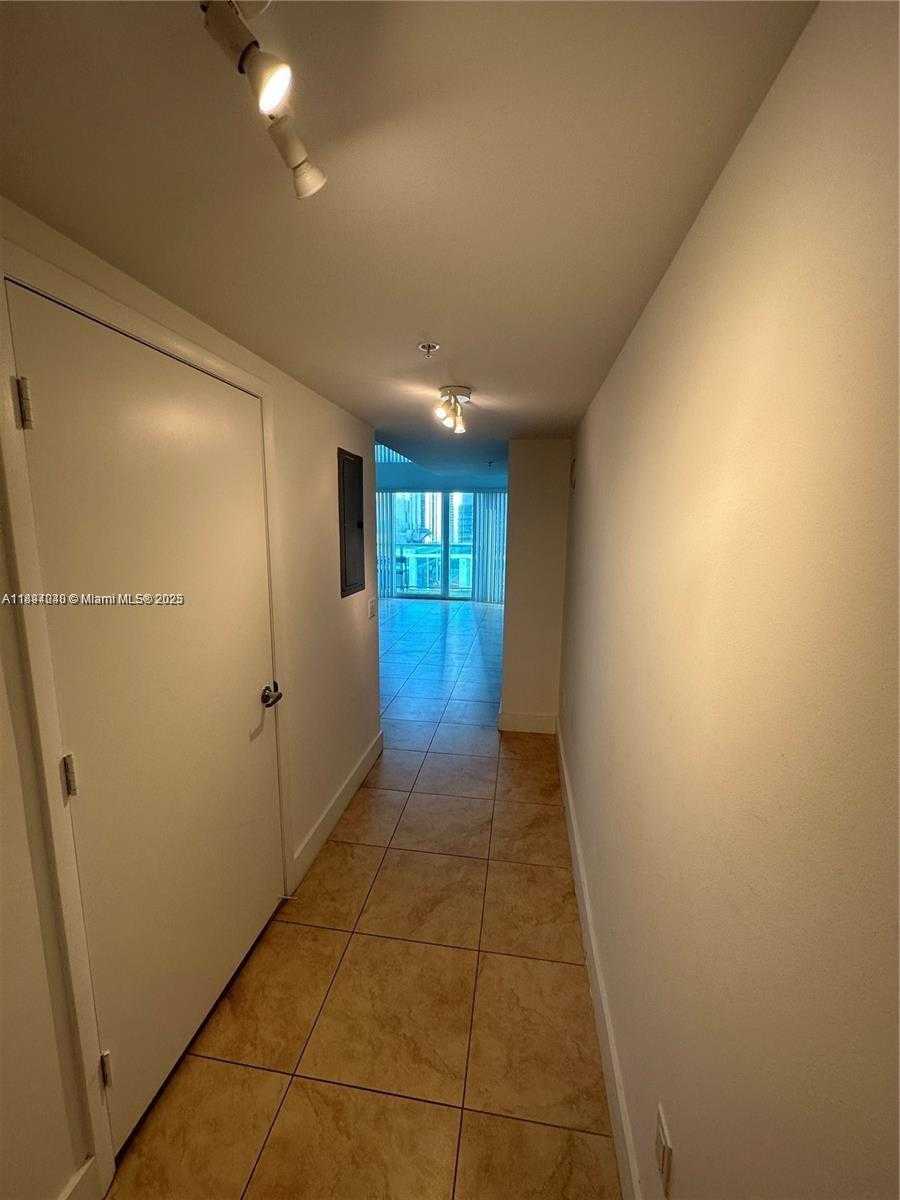 Small Image of 41 SOUTH EAST 5TH ST #1612, Miami Number 11
