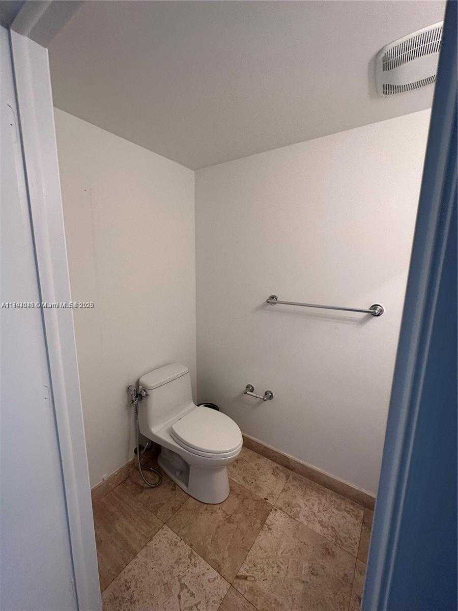 Small Image of 41 SOUTH EAST 5TH ST #1612, Miami Number 12