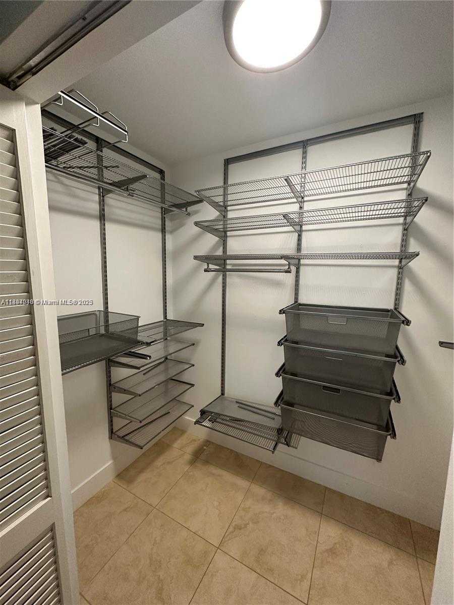 Small Image of 41 SOUTH EAST 5TH ST #1612, Miami Number 7