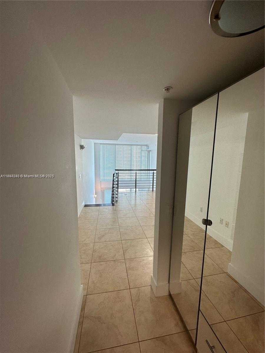 Small Image of 41 SOUTH EAST 5TH ST #1612, Miami Number 8