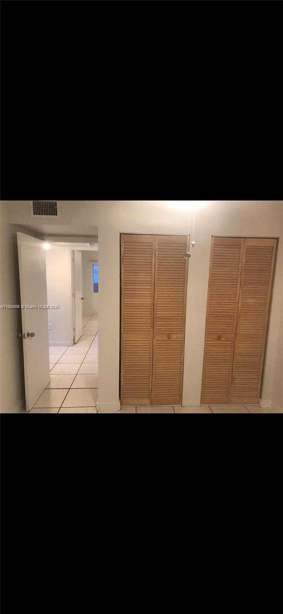 Small Image of 618 NORTH WEST 11TH ST #618, Miami Number 4