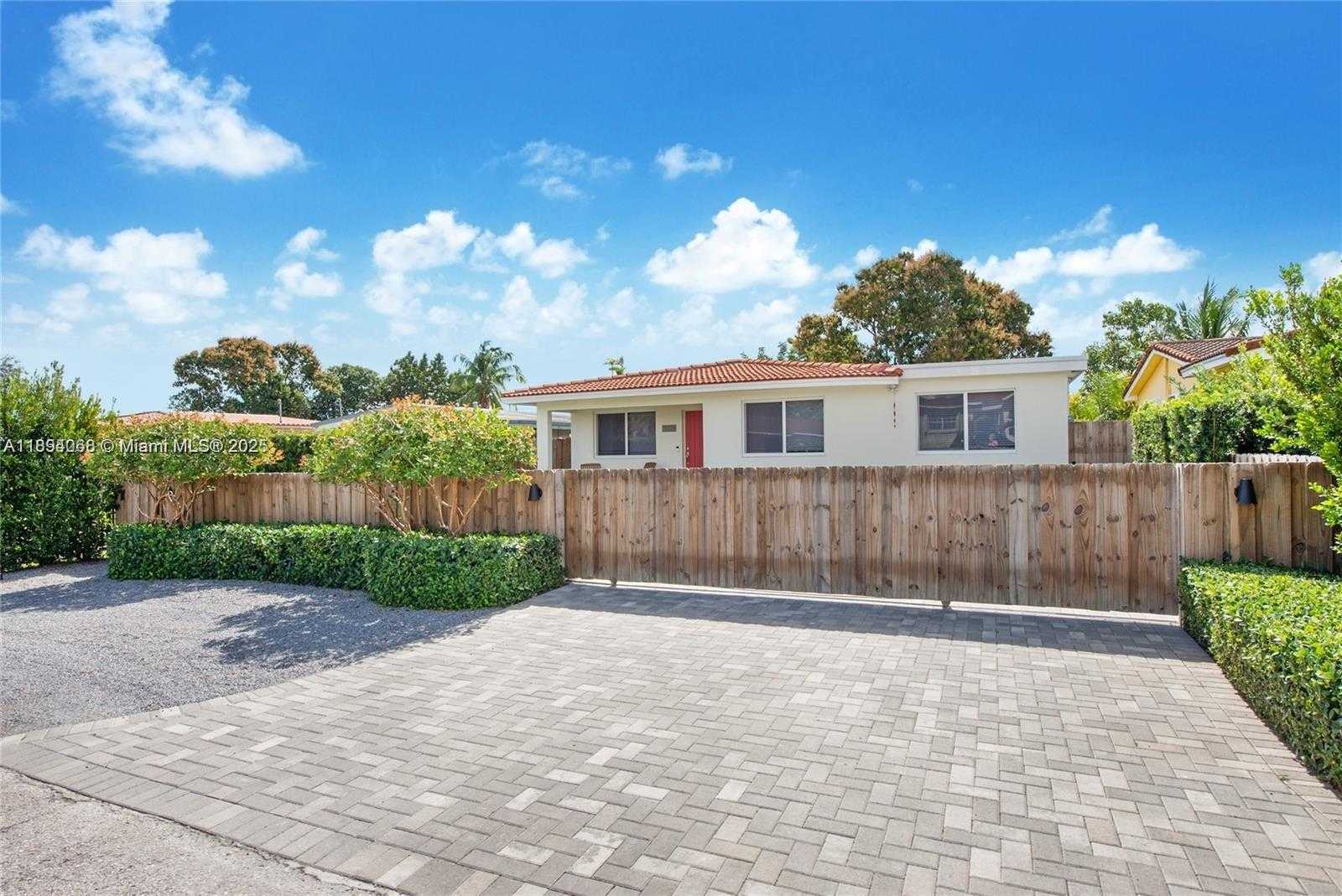 Small Image of 6560 SOUTH WEST 26TH ST, Miami Number 12
