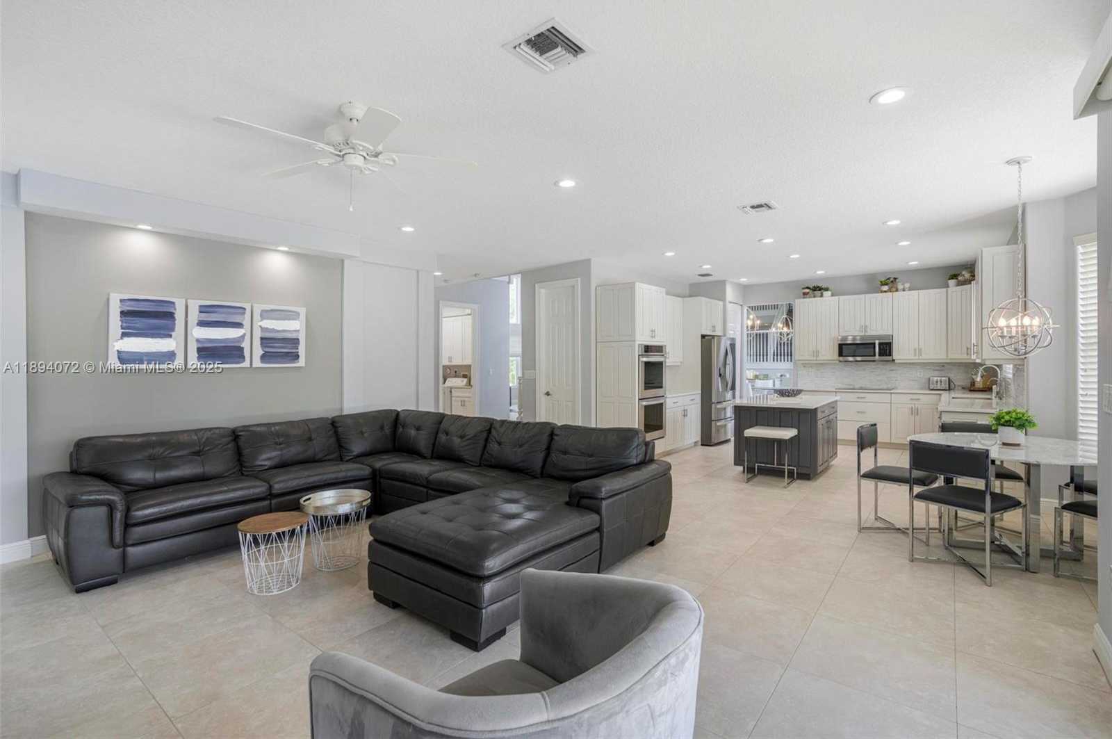 Small Image of 11750 BAYFIELD DR, Boca Raton Number 14