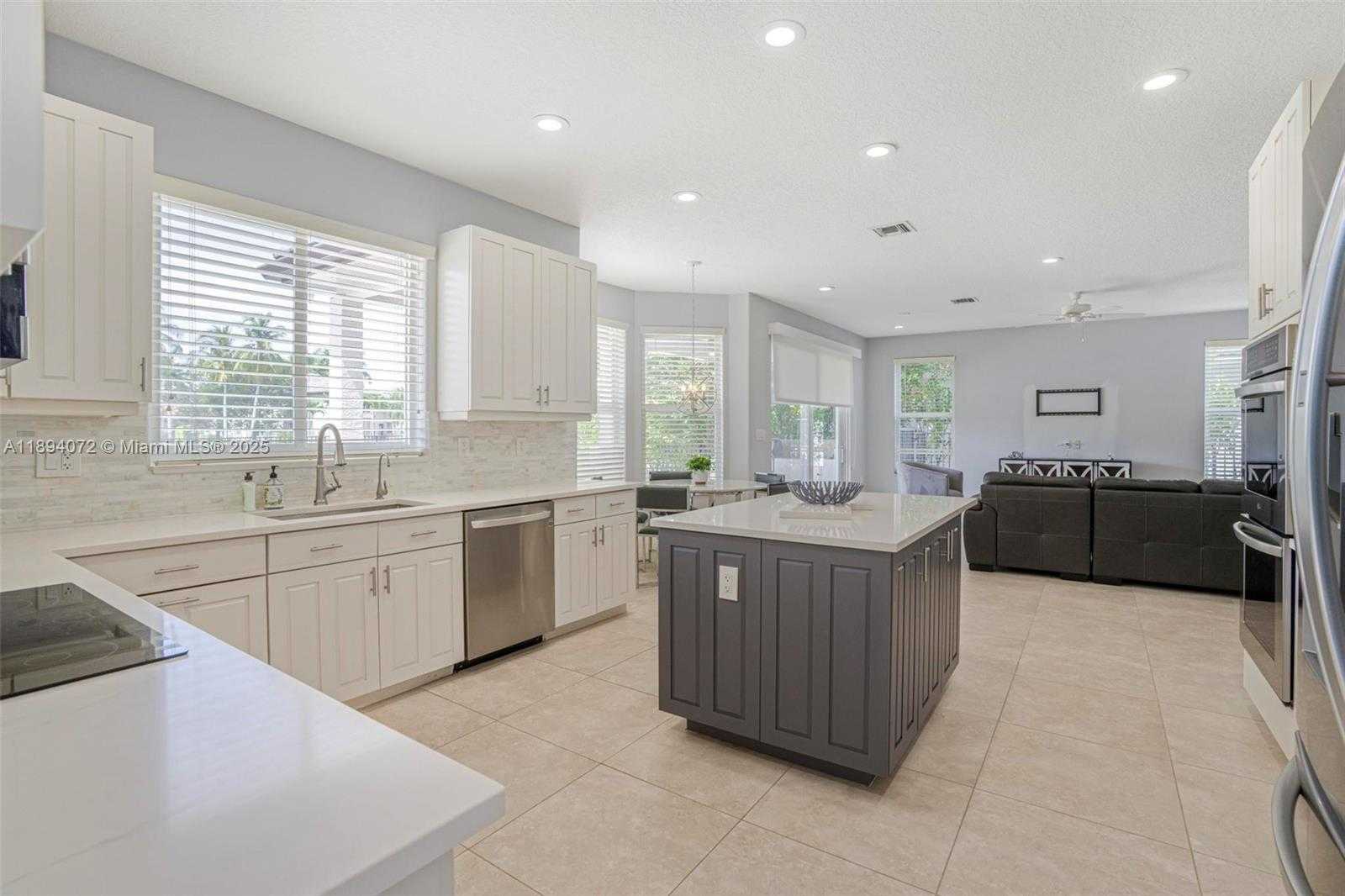 Small Image of 11750 BAYFIELD DR, Boca Raton Number 20