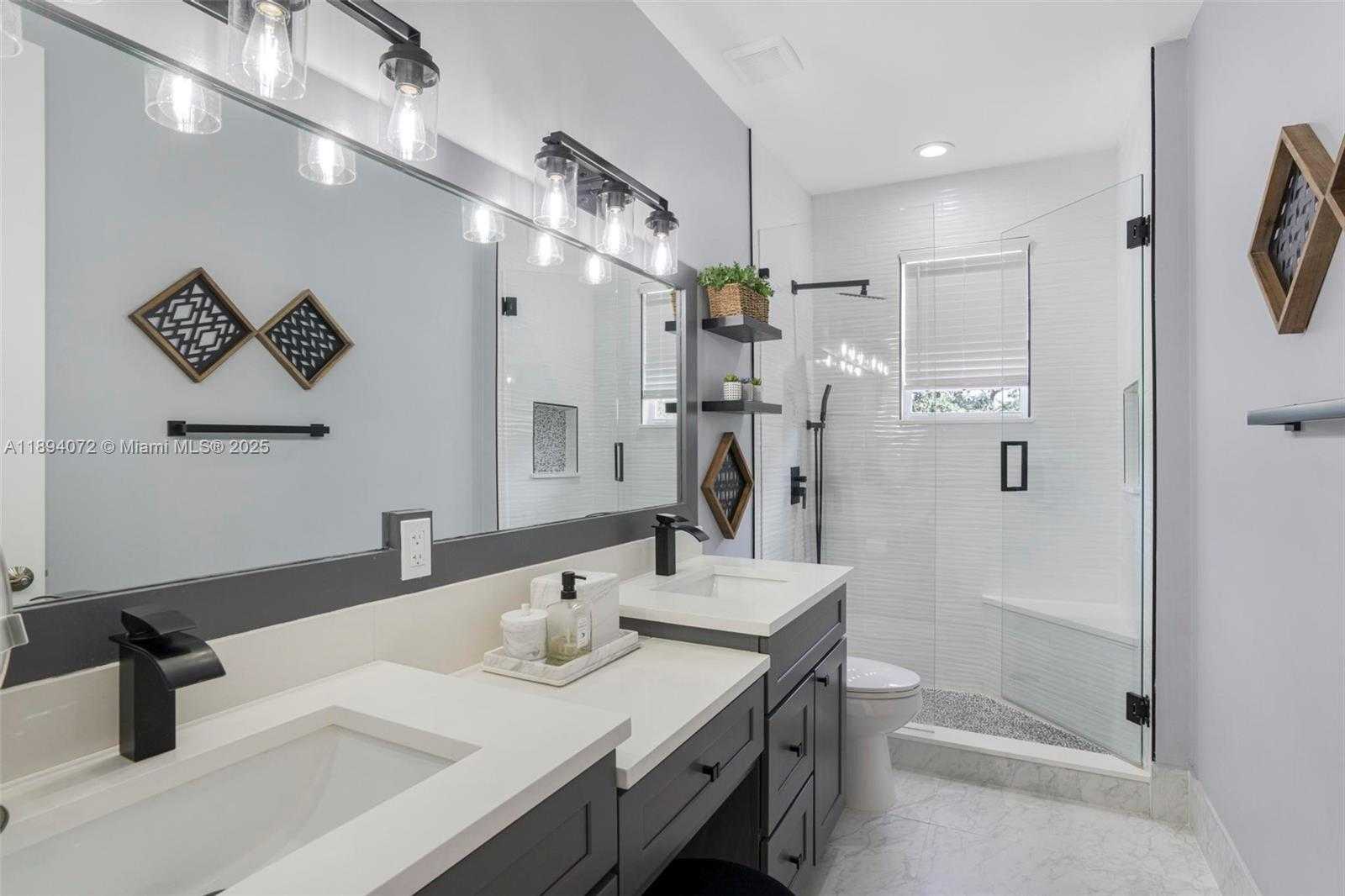 Small Image of 11750 BAYFIELD DR, Boca Raton Number 35