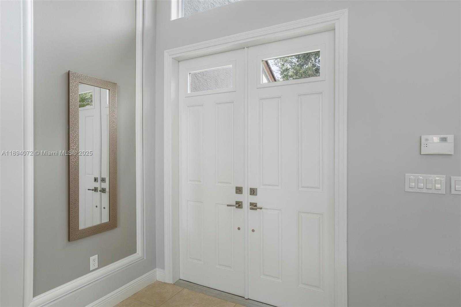 Small Image of 11750 BAYFIELD DR, Boca Raton Number 6
