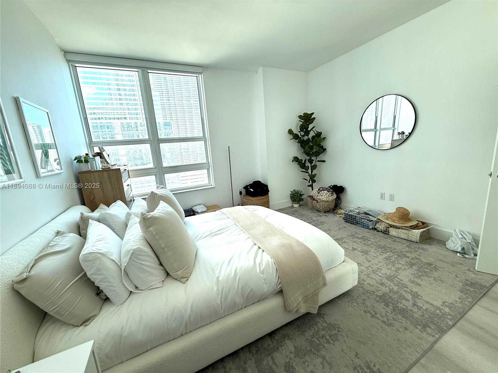 Small Image of 950 BRICKELL BAY DR #1408, Miami Number 7