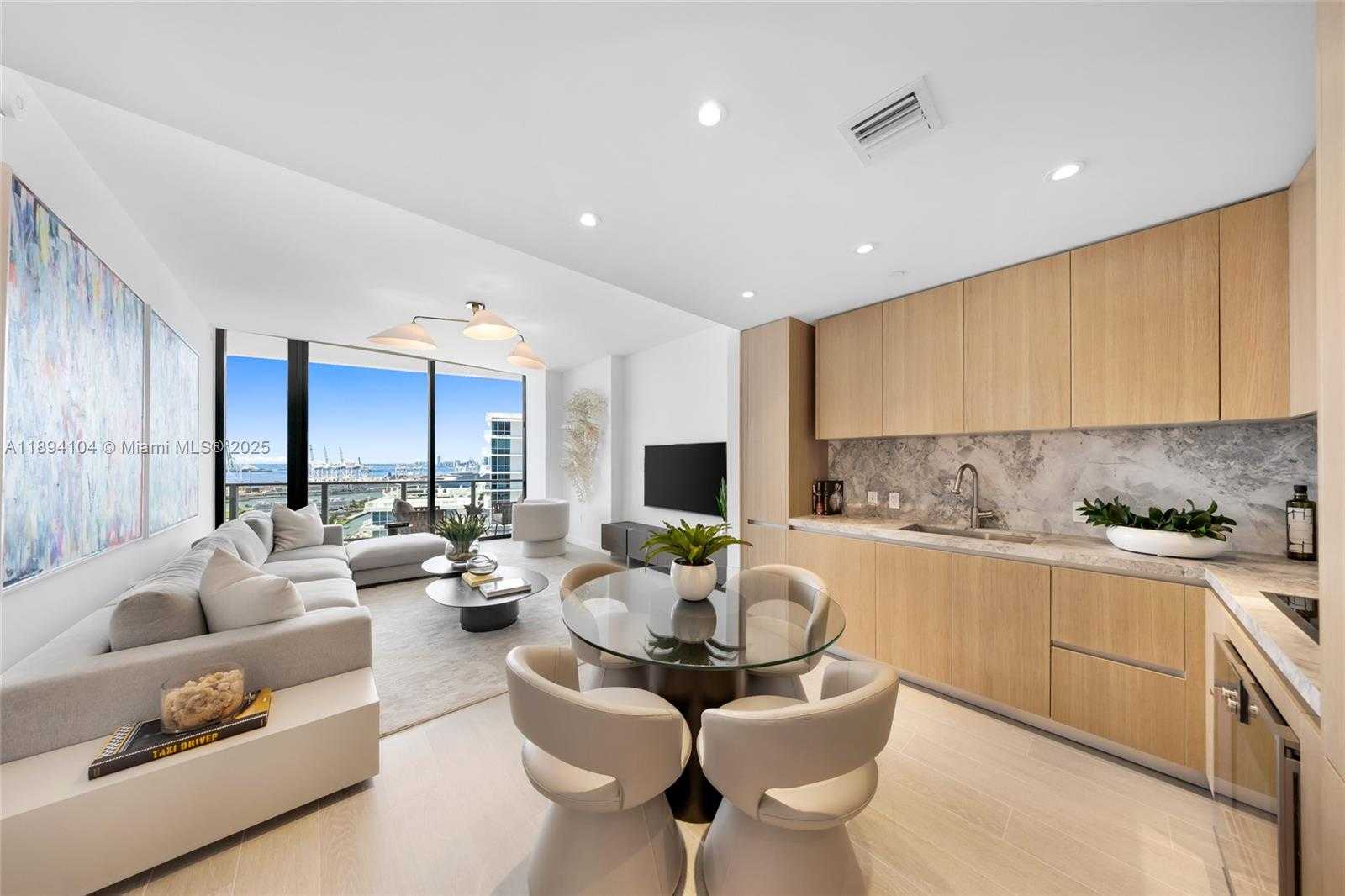 Small Image of 500 ALTON RD #2404, Miami Beach Number 2