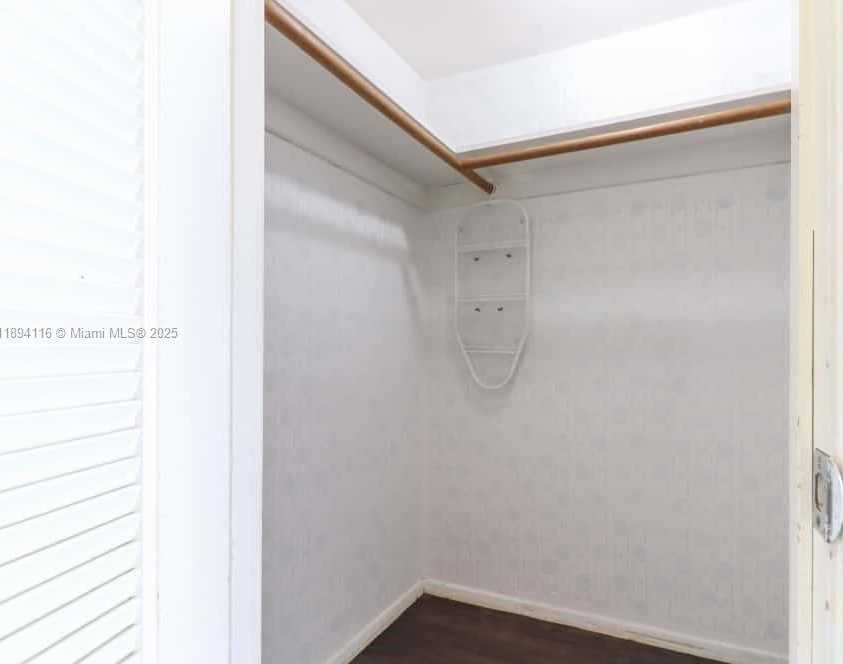 Small Image of 1351 NORTH EAST MIAMI GARDENS DR #1001E, Miami Number 14