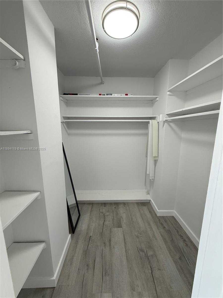 Small Image of 1255 COLLINS AVE #802, Miami Beach Number 11