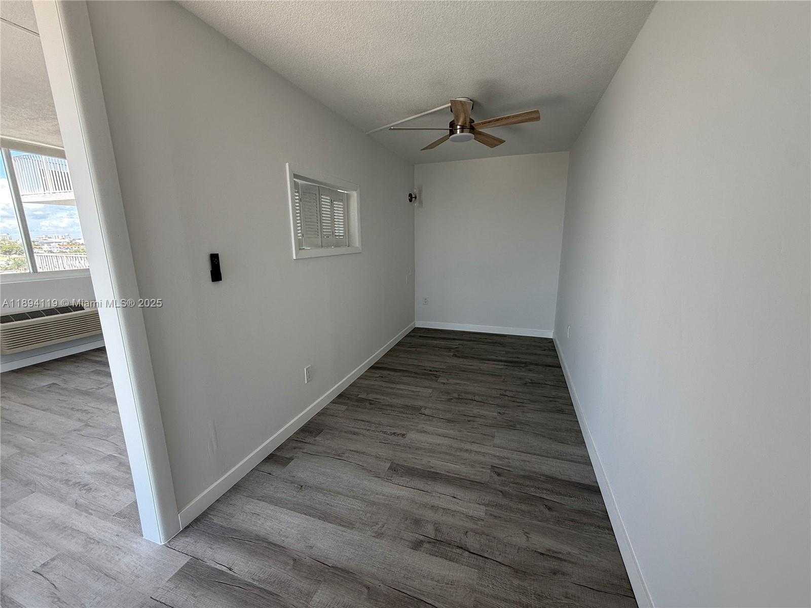 Small Image of 1255 COLLINS AVE #802, Miami Beach Number 14