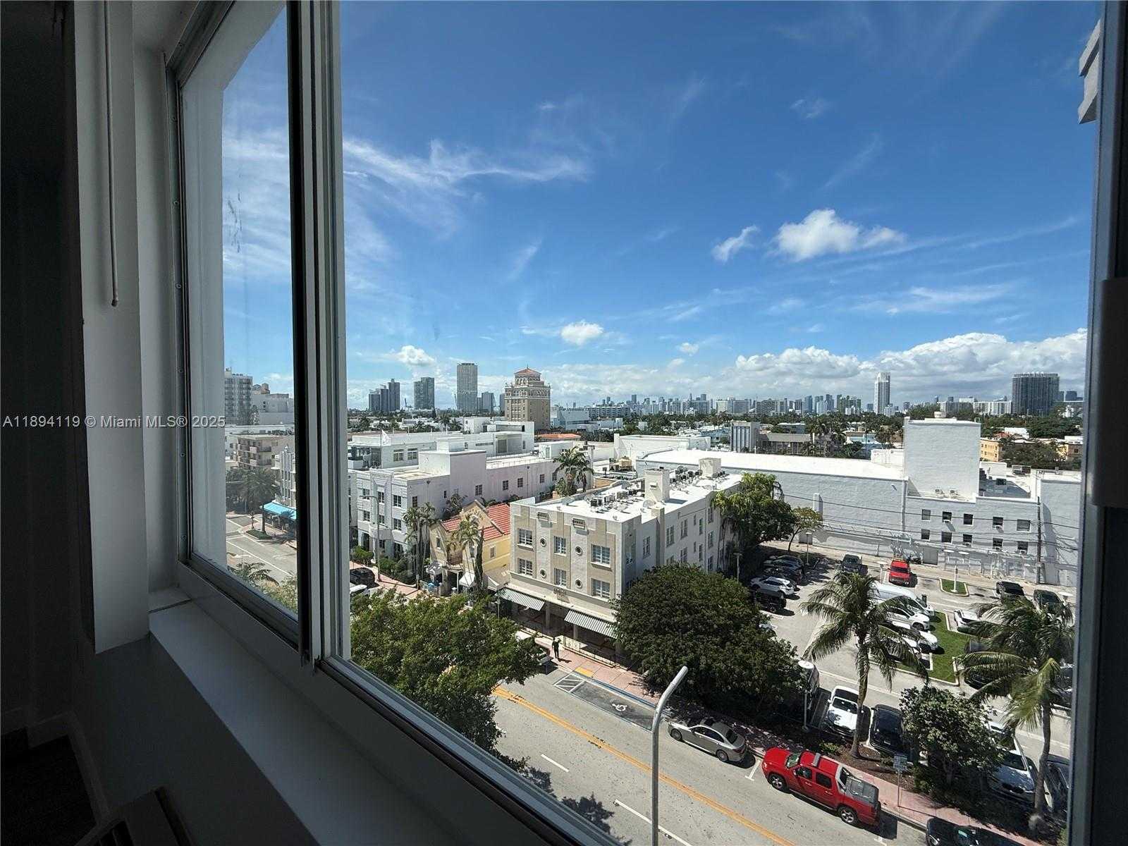 Small Image of 1255 COLLINS AVE #802, Miami Beach Number 15
