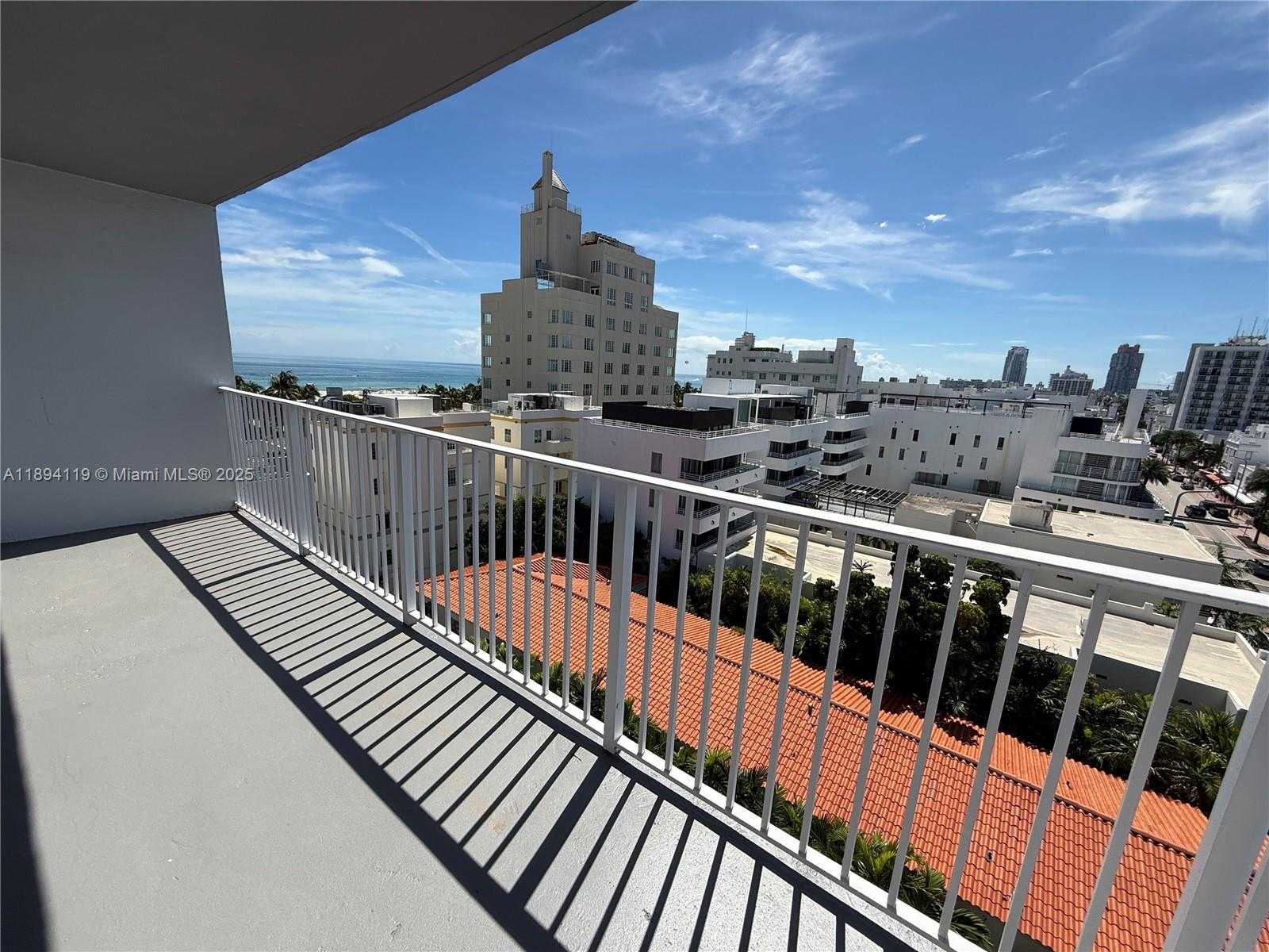 Small Image of 1255 COLLINS AVE #802, Miami Beach Number 16