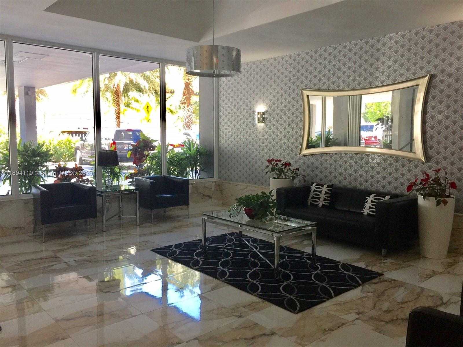 Small Image of 1255 COLLINS AVE #802, Miami Beach Number 5