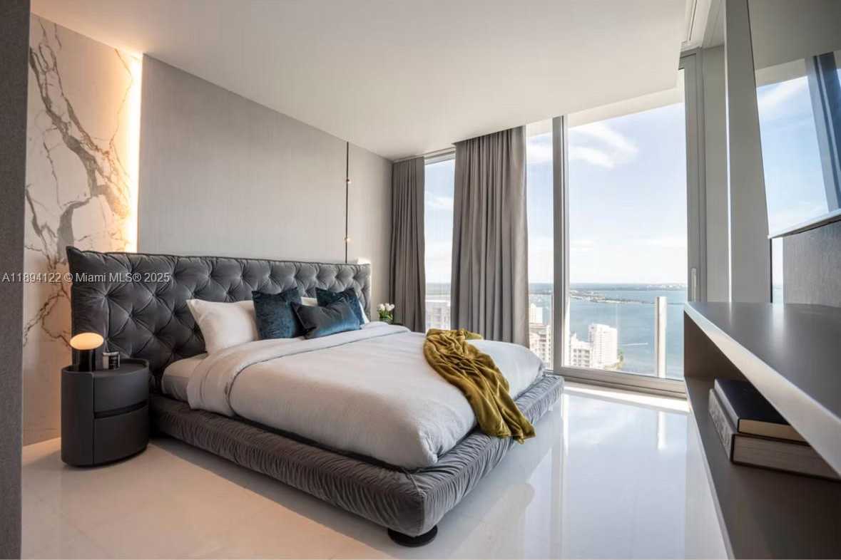 Small Image of 300 BISCAYNE BOULEVARD WAY #4105W, Miami Number 17