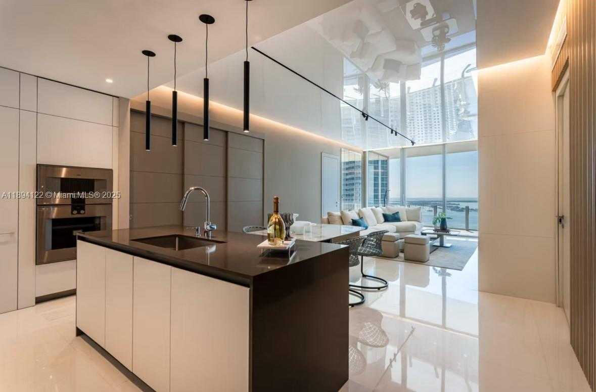 Small Image of 300 BISCAYNE BOULEVARD WAY #4105W, Miami Number 9