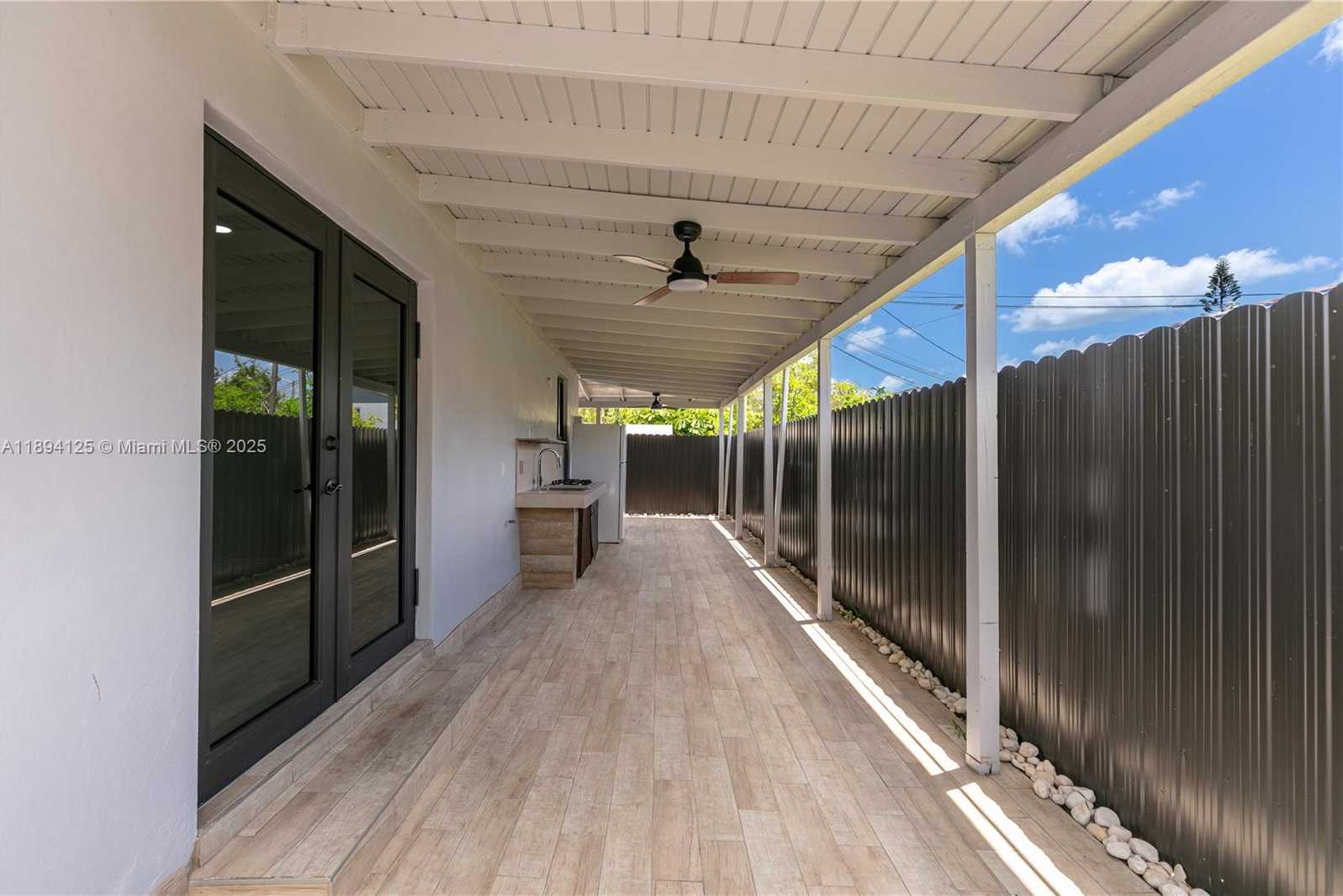 Imagen de Pequeño Objeto