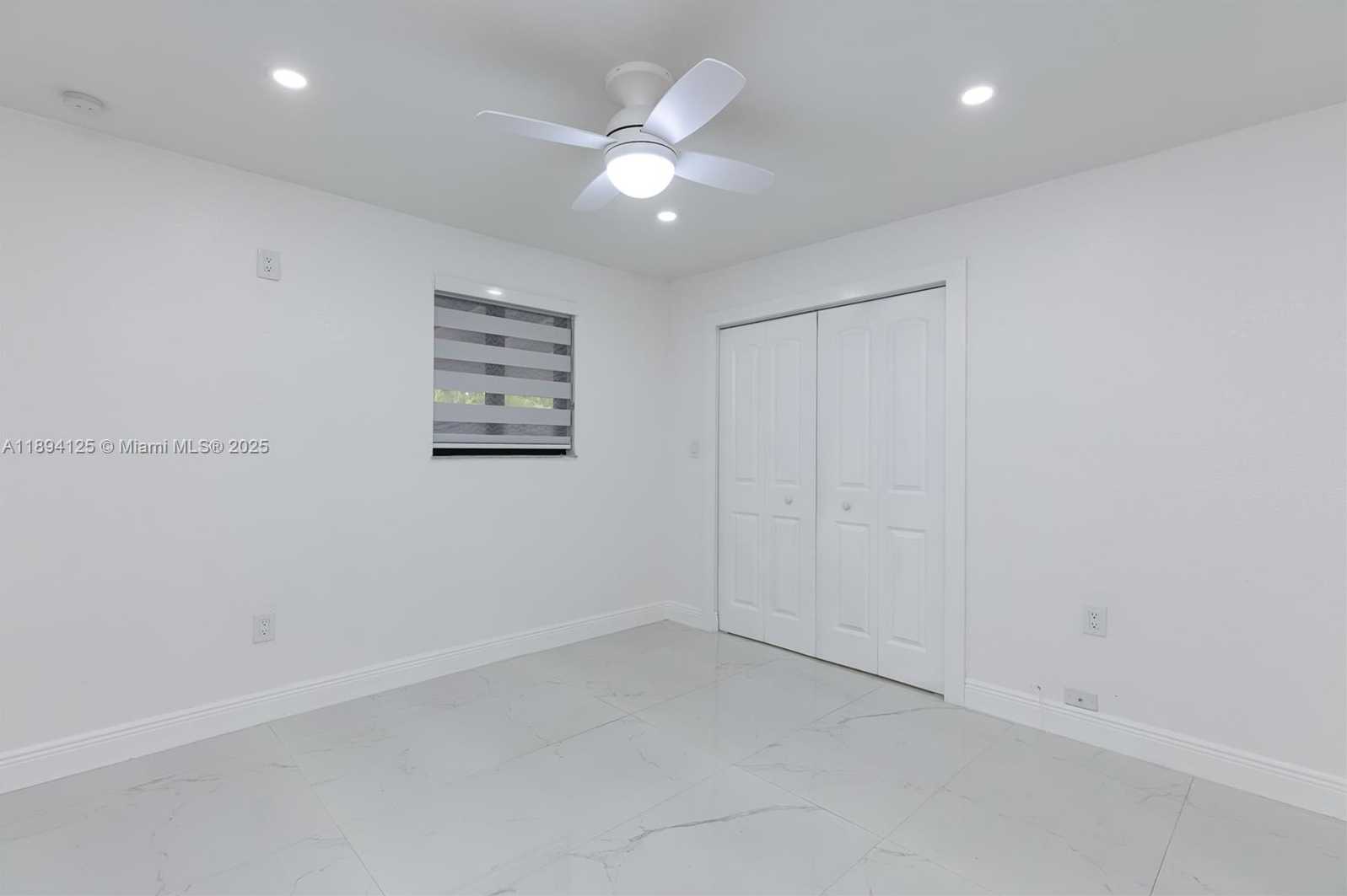 Imagen de Pequeño Objeto