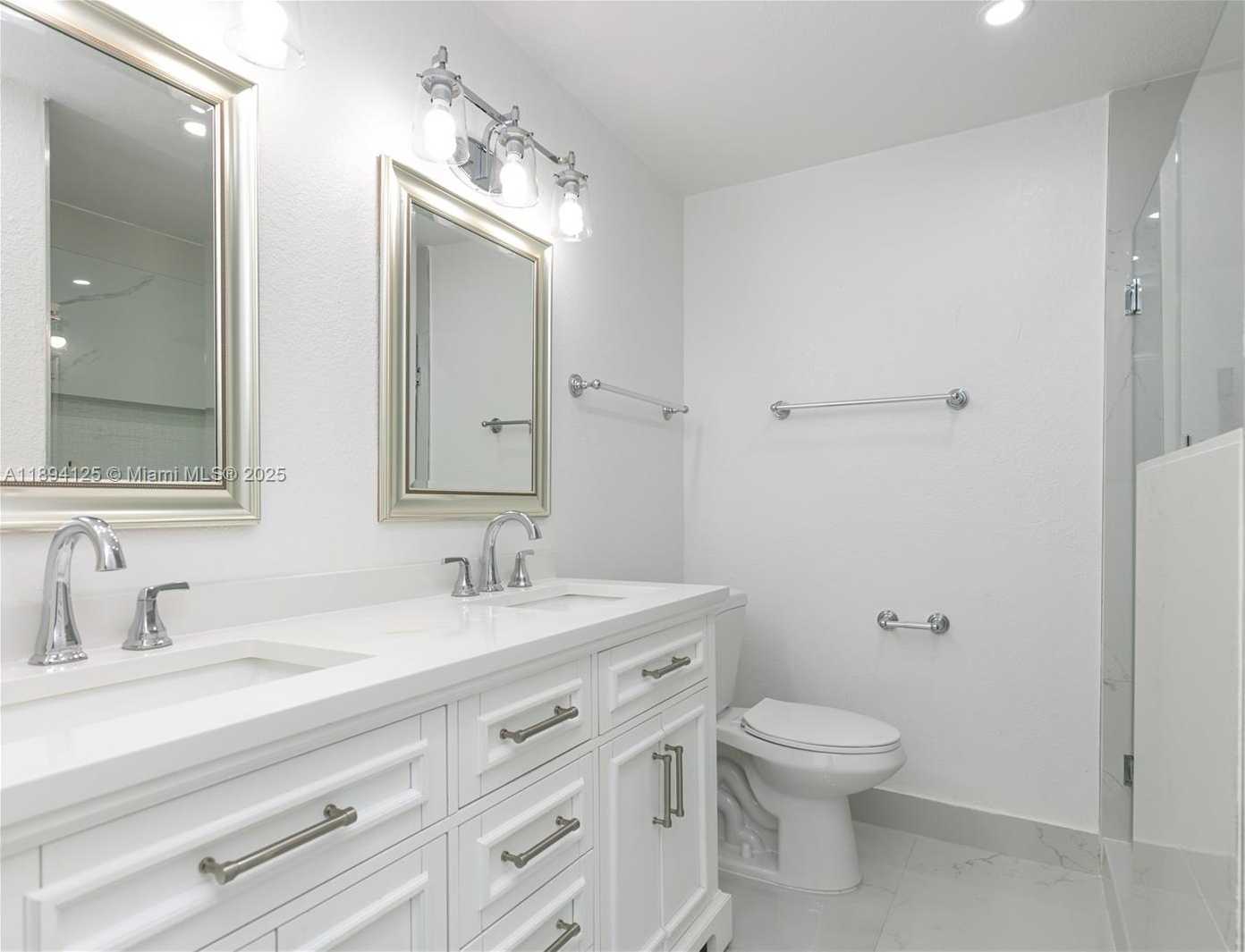 Imagen de Pequeño Objeto