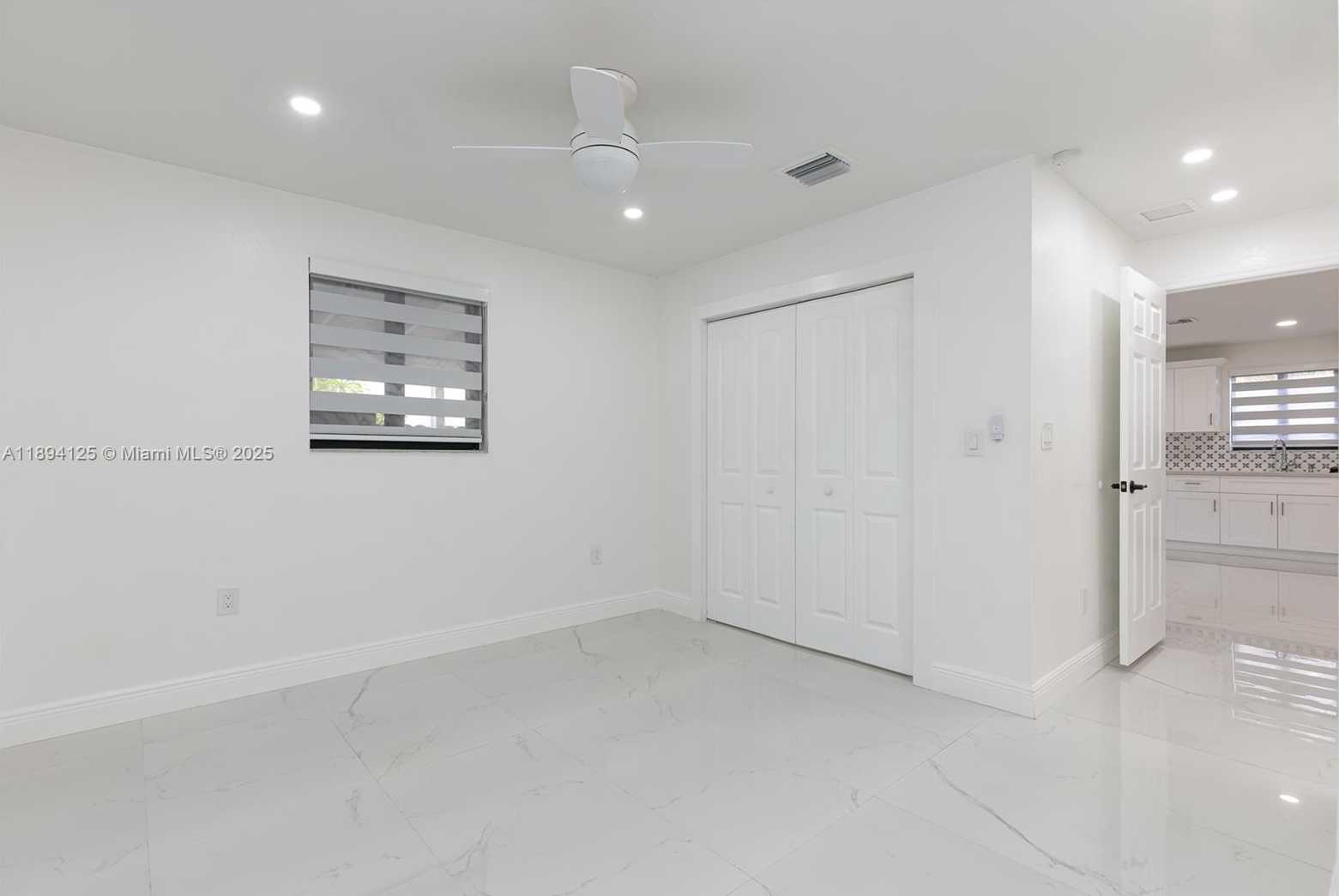 Imagen de Pequeño Objeto