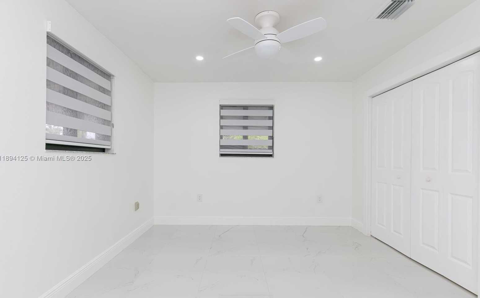 Imagen de Pequeño Objeto